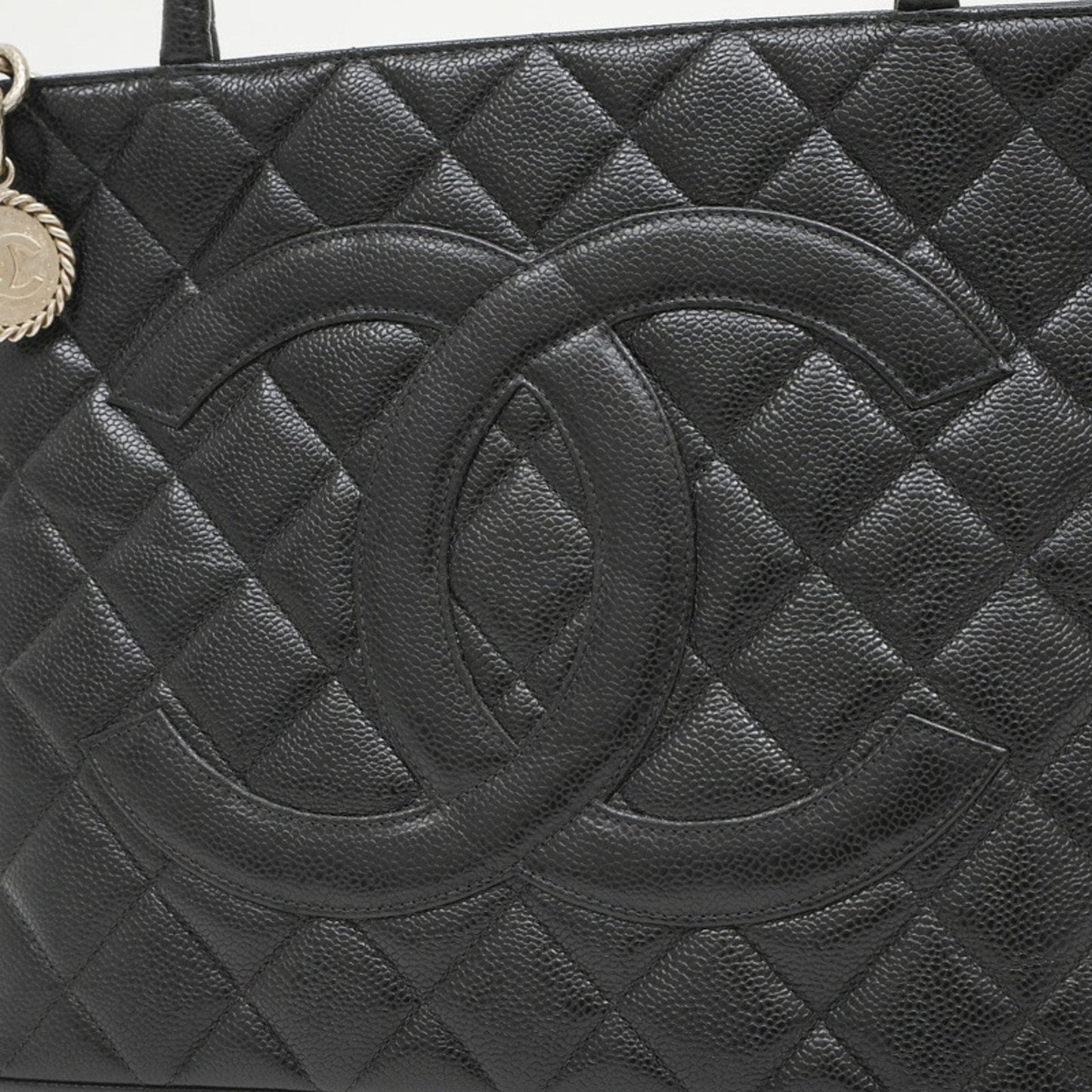 Chanel Reissue Tote Bag Caviar Skin Black A01804