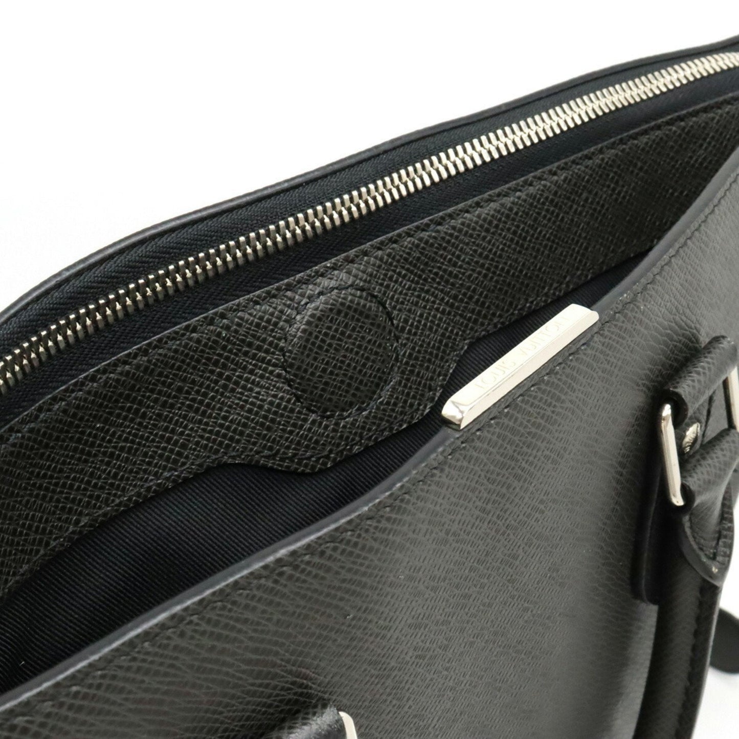 LOUIS VUITTON Taiga Anton Tote Bag Shoulder Leather Noir Black M33433