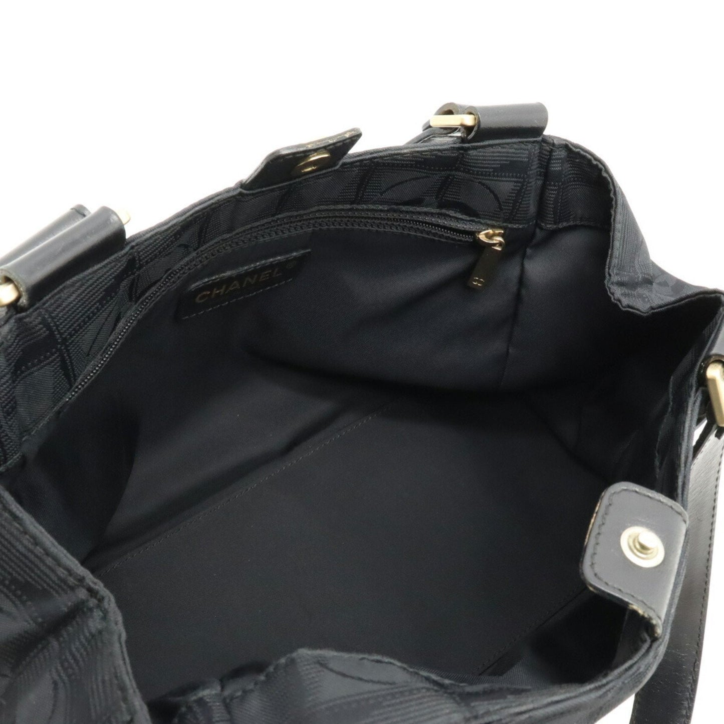 CHANEL New Travel Line Tote Bag Handbag Shoulder Black A20518