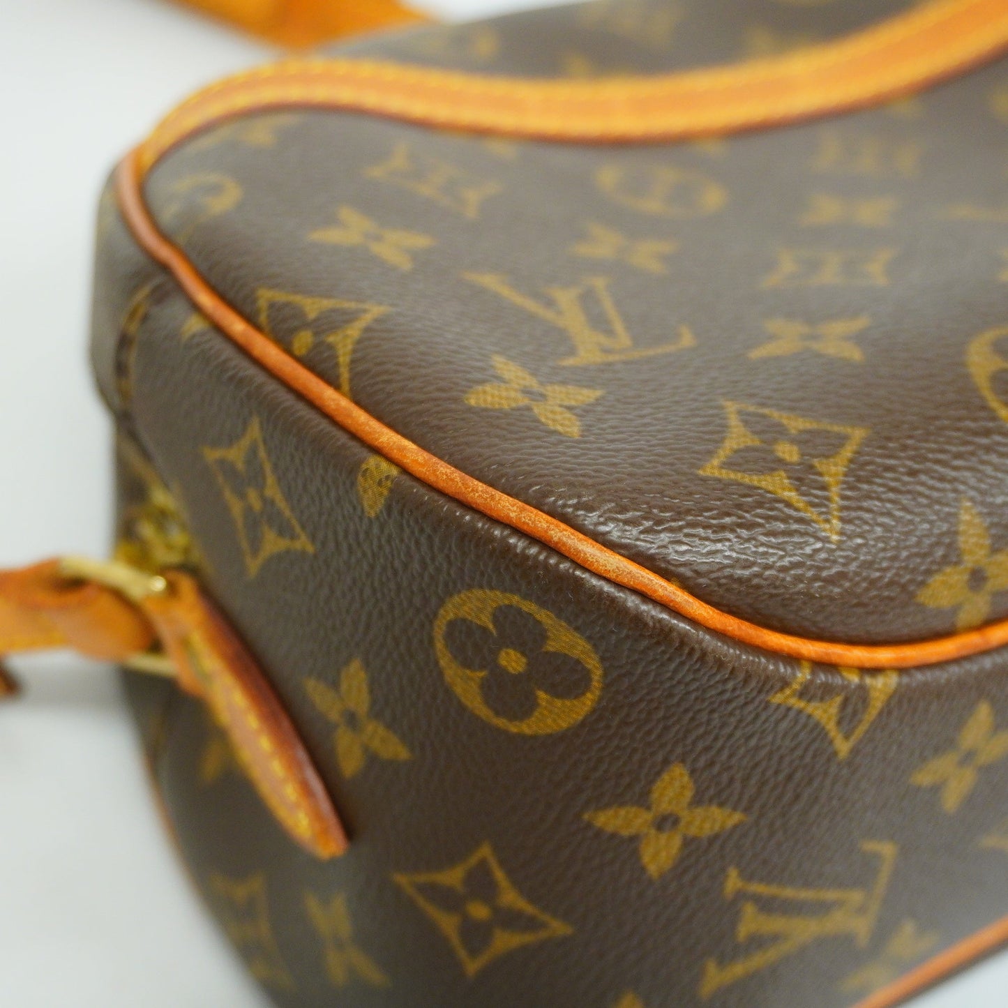 LOUIS VUITTONAuth  Monogram Blower M51221 Women's Shoulder Bag