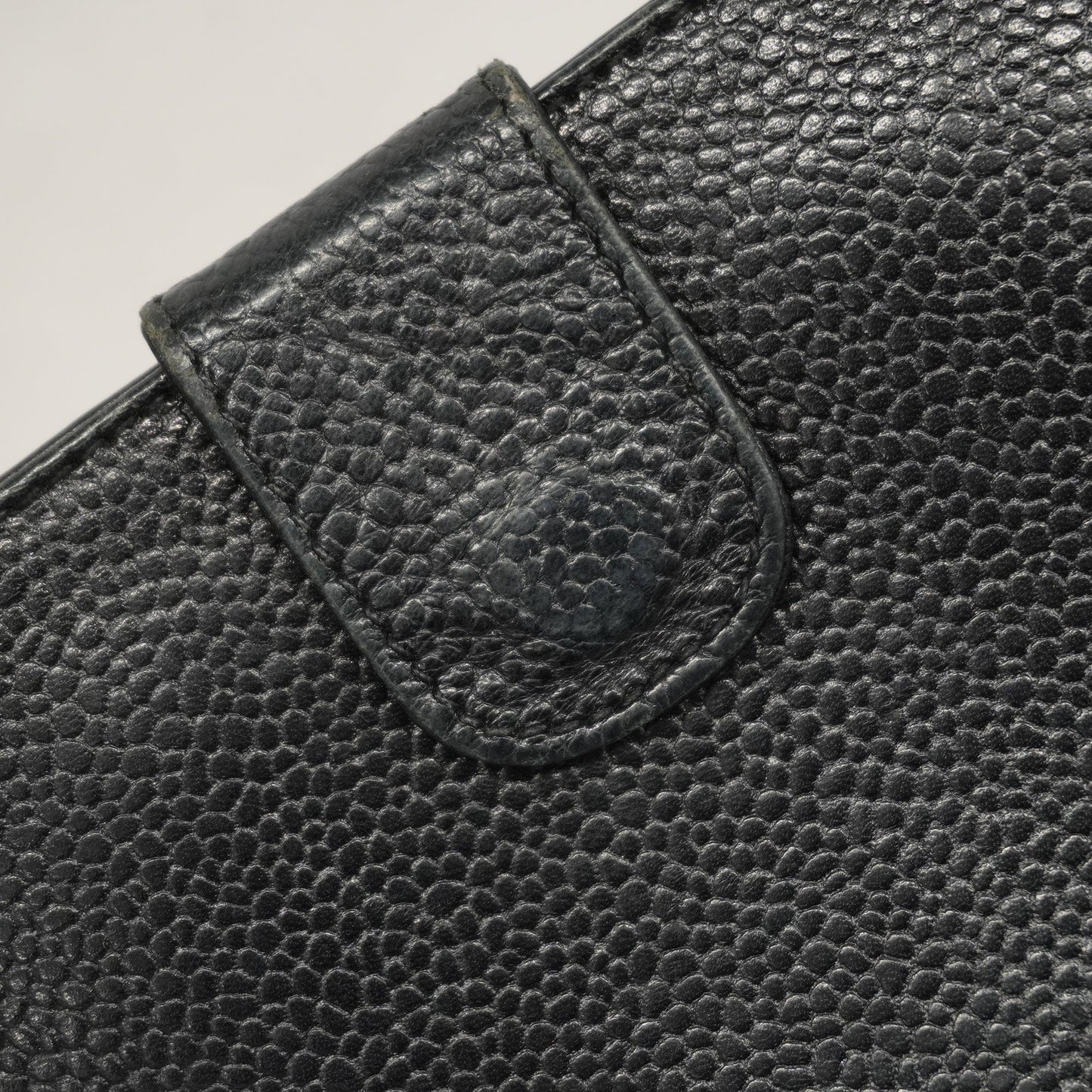 ChanelAuth  Gold Hardware Women's Caviar Leather Wallet [bi-fold] Black