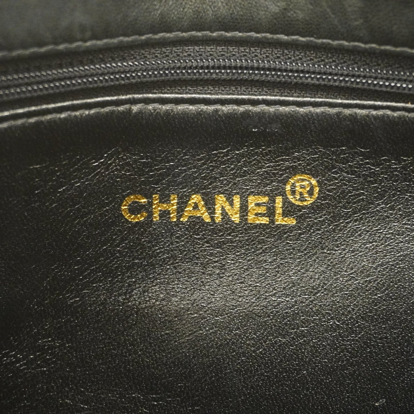 ChanelAuth  Matelasse Chain Tote Bag Women's Leather Tote Bag Beige