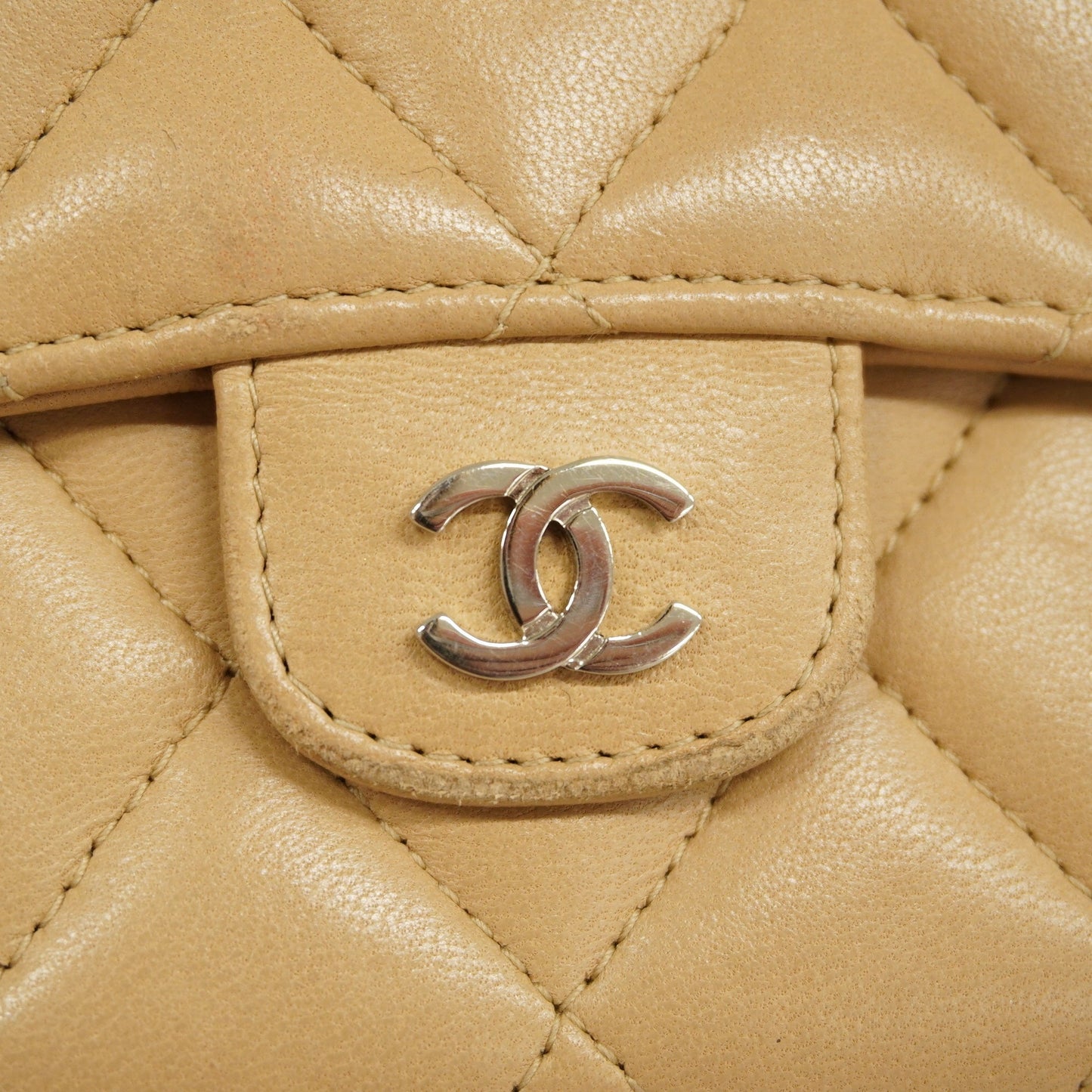 ChanelAuth  Matelasse Silver Metal Fittings Women's Lambskin Wallet Beige