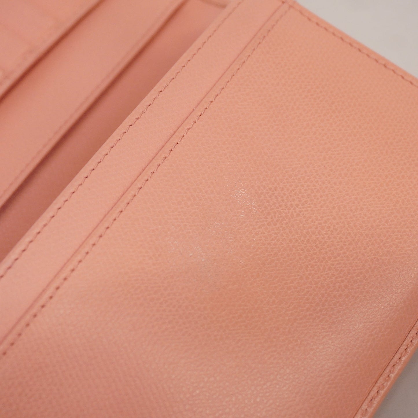 ChanelAuth  Coco Button Gold Hardware Women's Leather Long Wallet [bi-fold] Pink