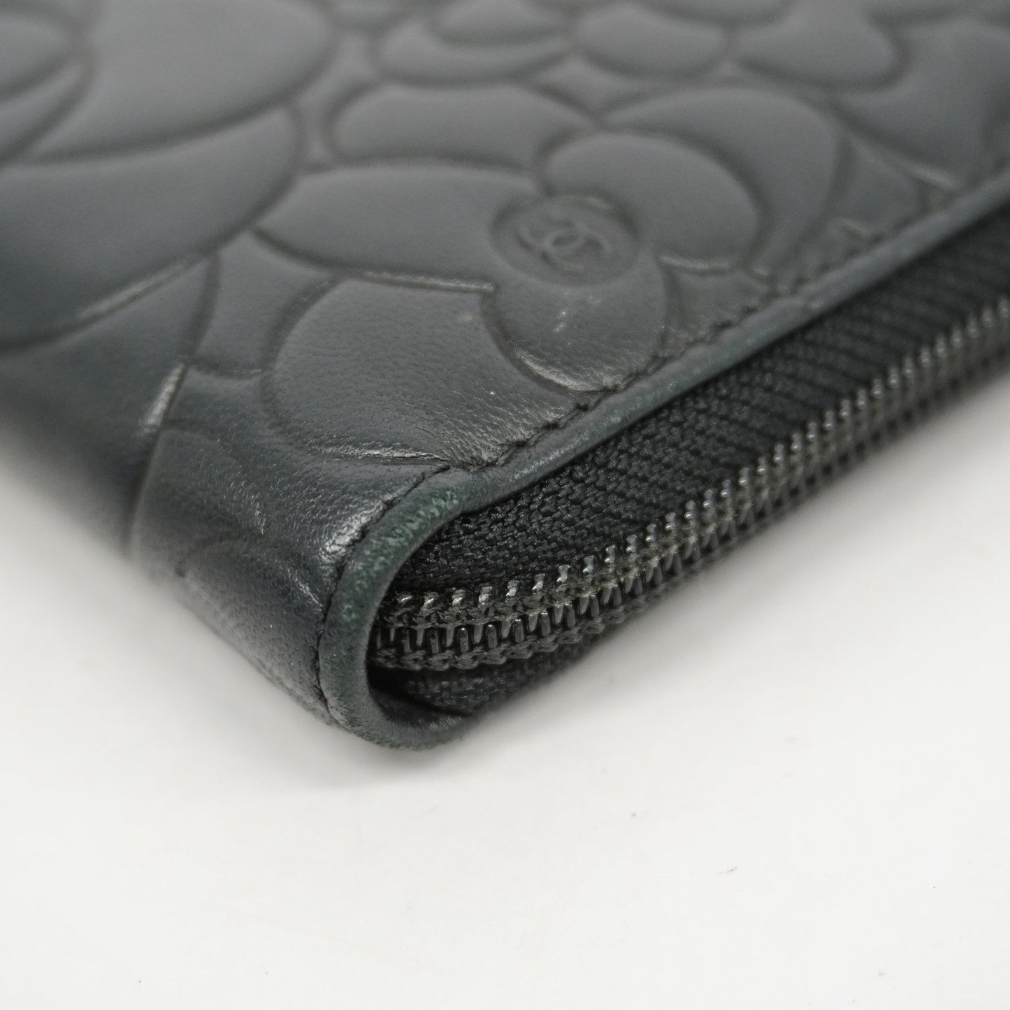 ChanelAuth  Camellia Long Wallet [bi-fold] Gold Hardware Women's Lambskin Black