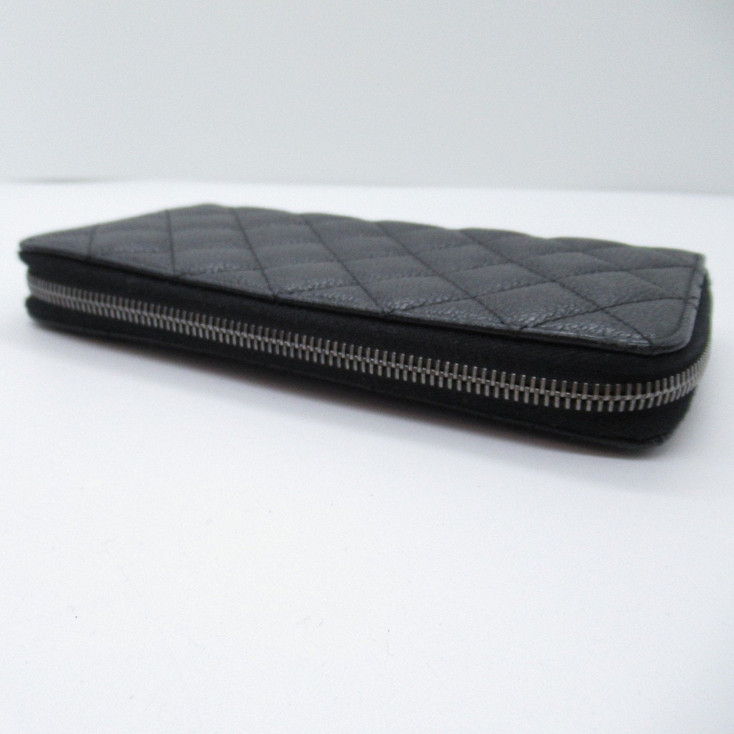CHANEL Round long wallet Black Caviar Skin (Grained Calf)