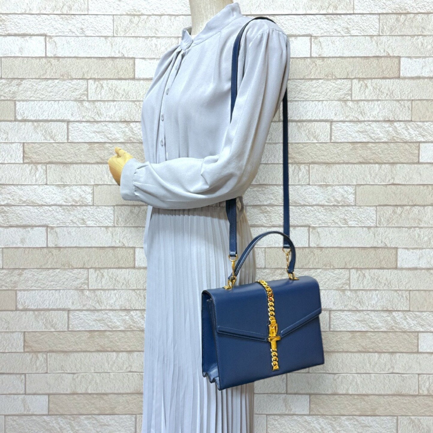 Gucci Navy Leather Shoulder Bag