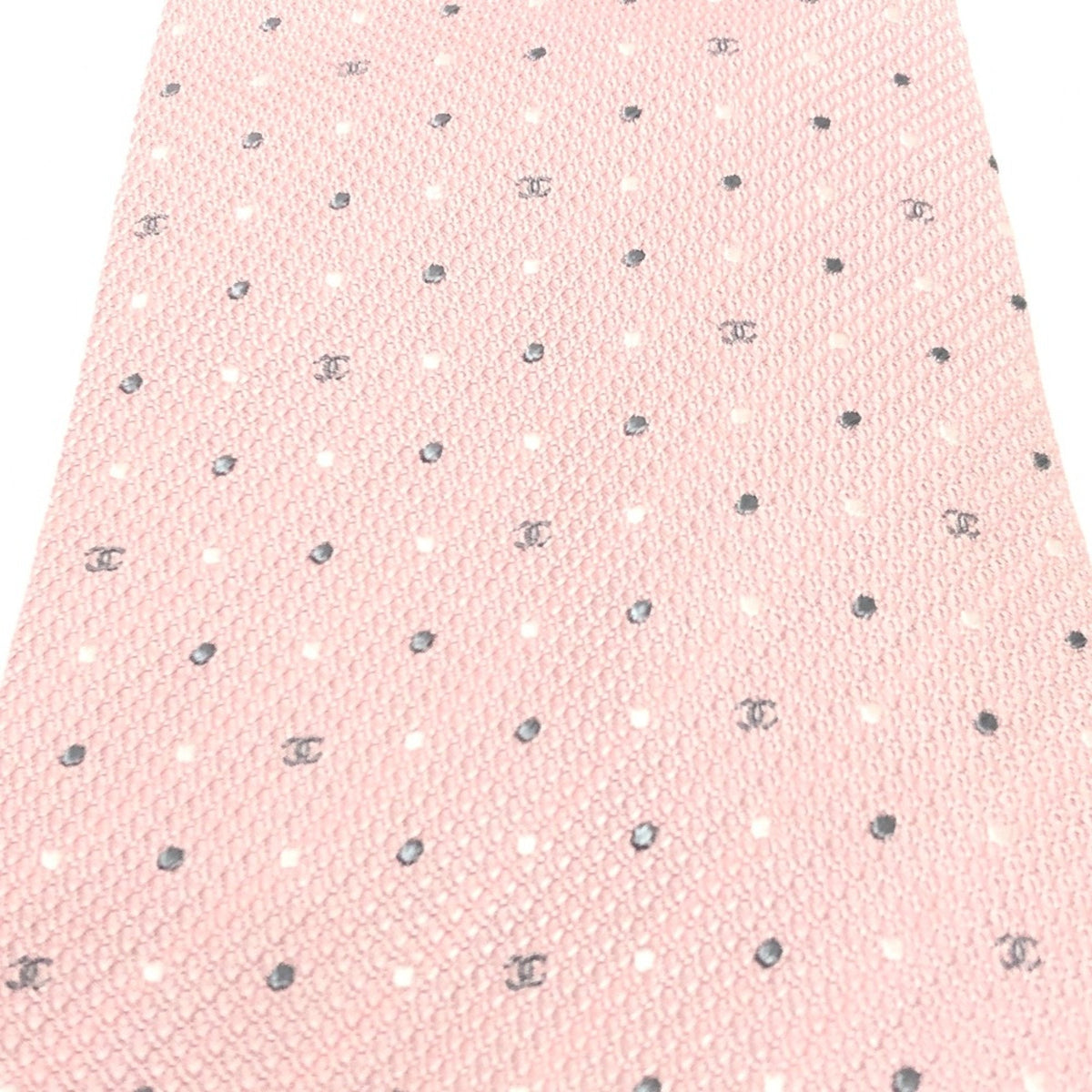 Chanel Necktie pink