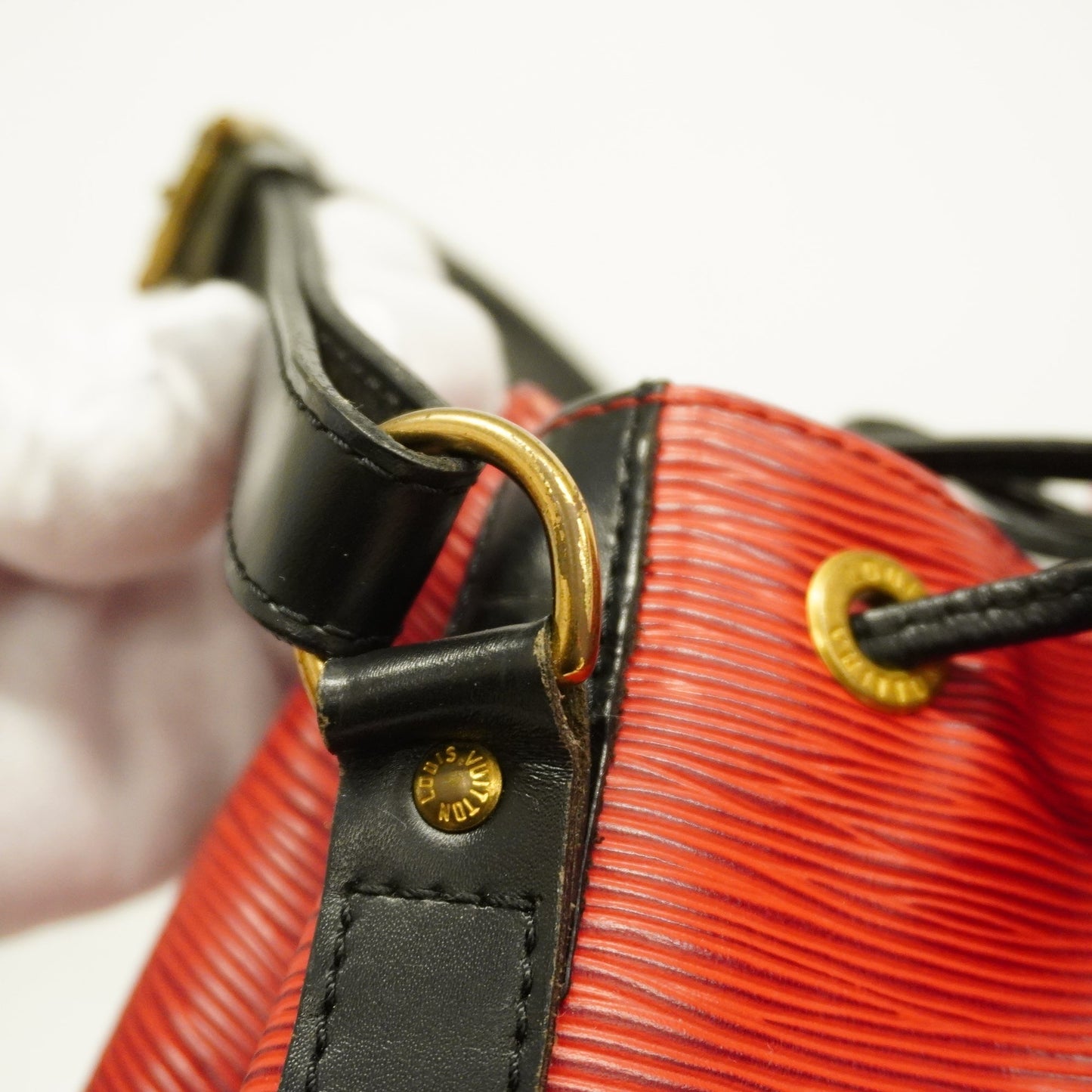 LOUIS VUITTONAuth  Epi Petit Noe M44172 Women's Shoulder Bag Castilian