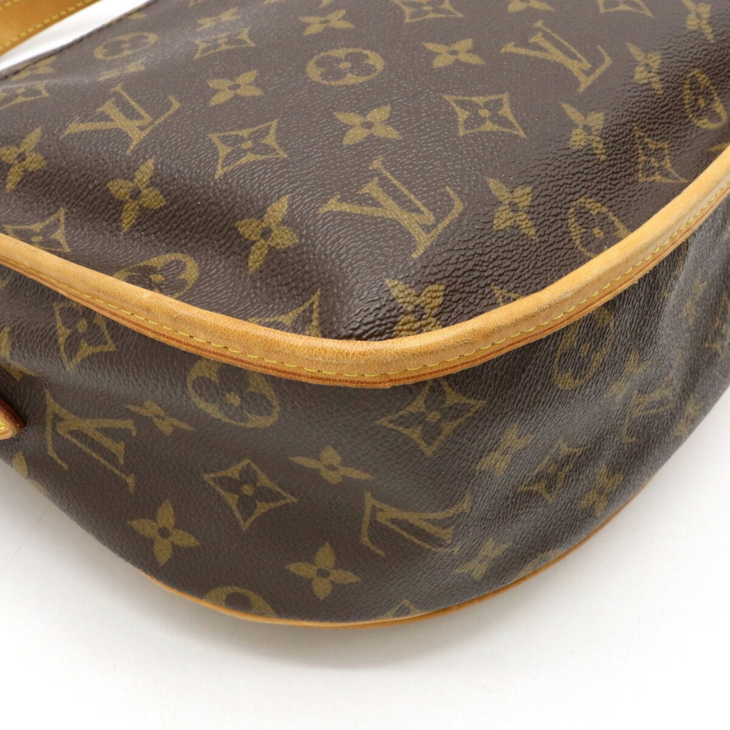 LOUIS VUITTON Monogram Menilmontan MM Shoulder Bag M40473