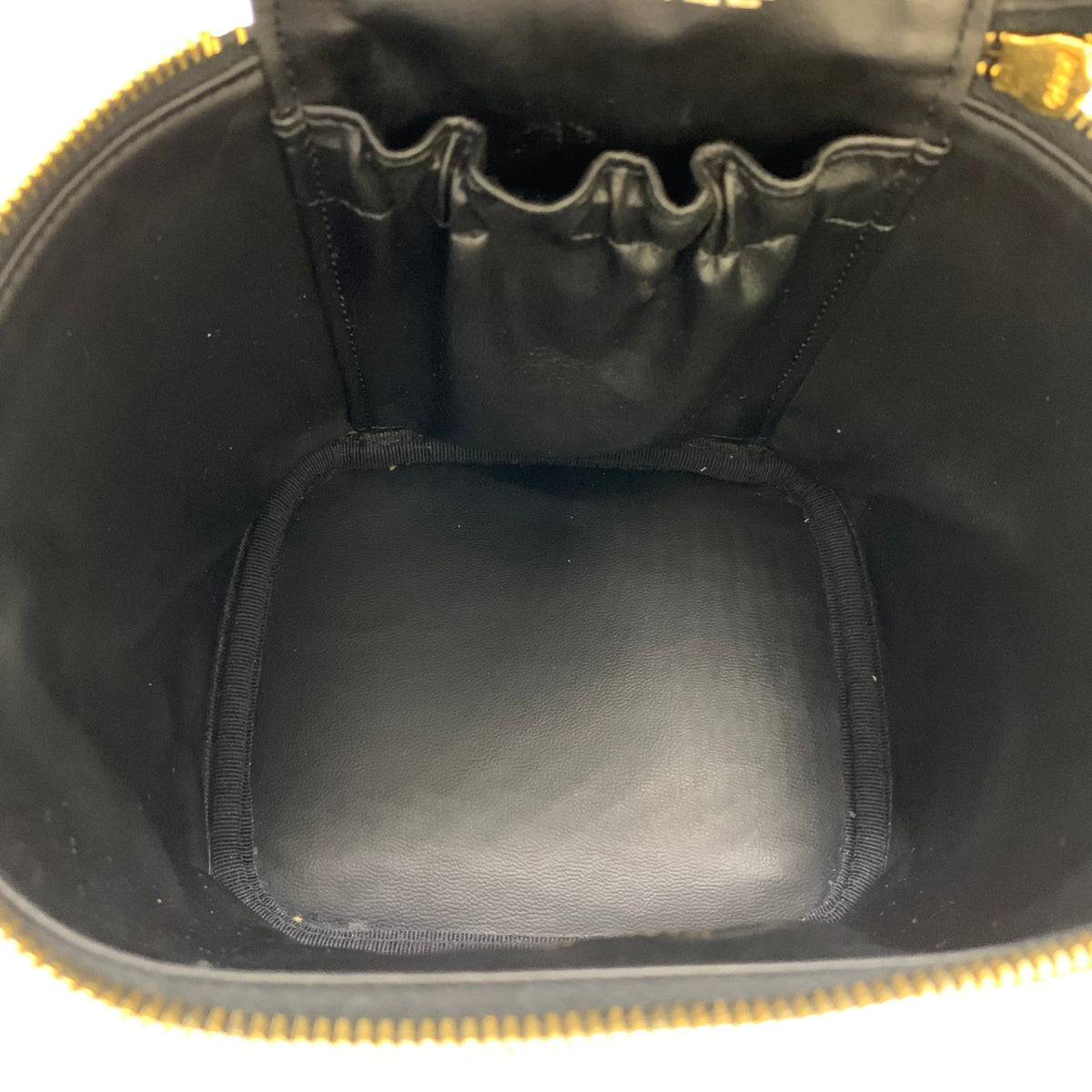 CHANEL Vertical vanity Black Caviar Skin (Grained Calf)
