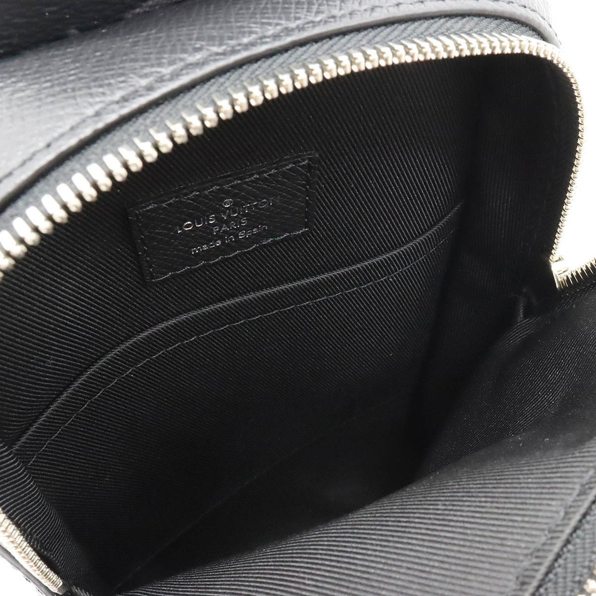 LOUIS VUITTON Taigarama Eclipse Outdoor Sling Bag Body Shoulder Noir M30741
