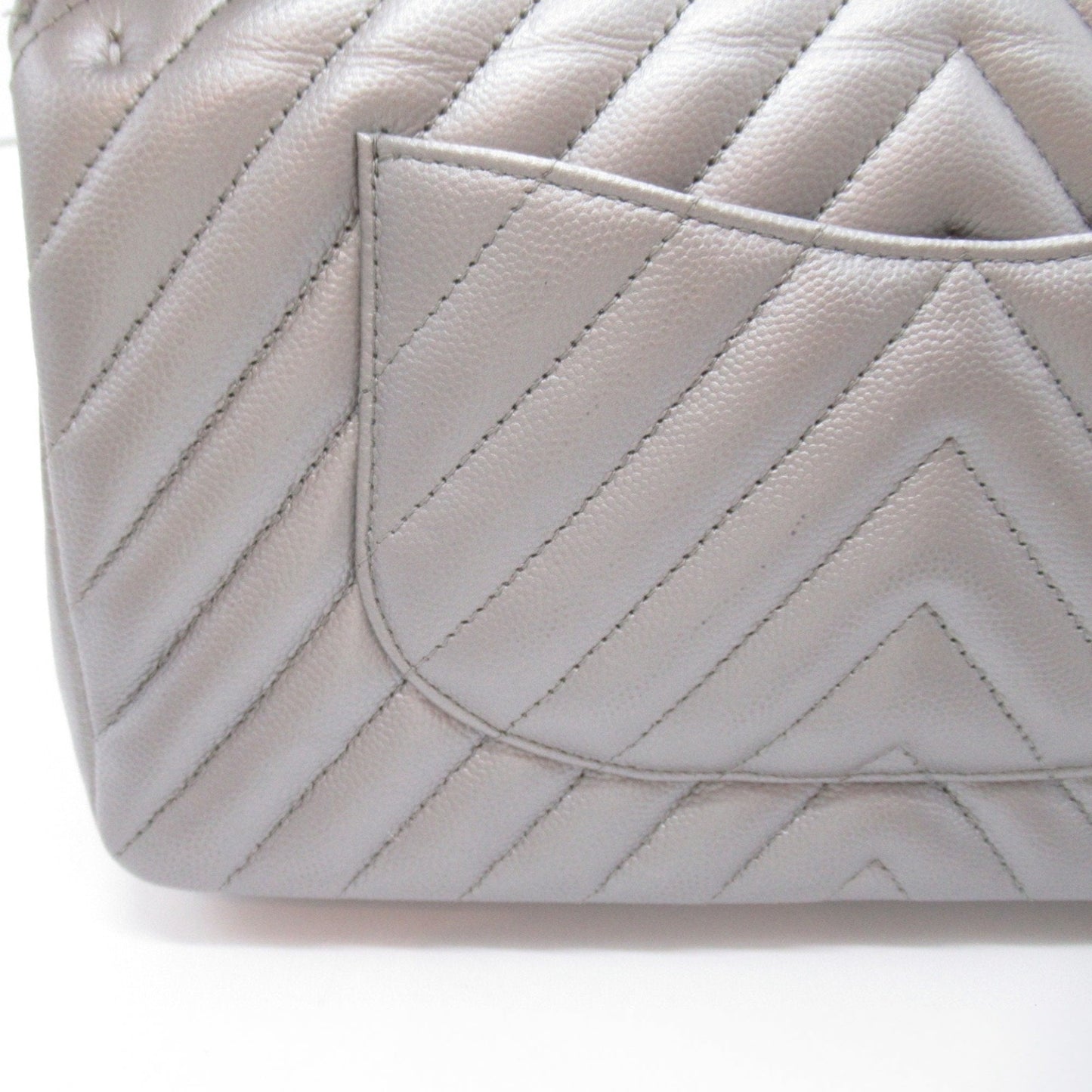 CHANEL V-stitched ChainShoulder Silver Caviar Skin (Grained Calf)