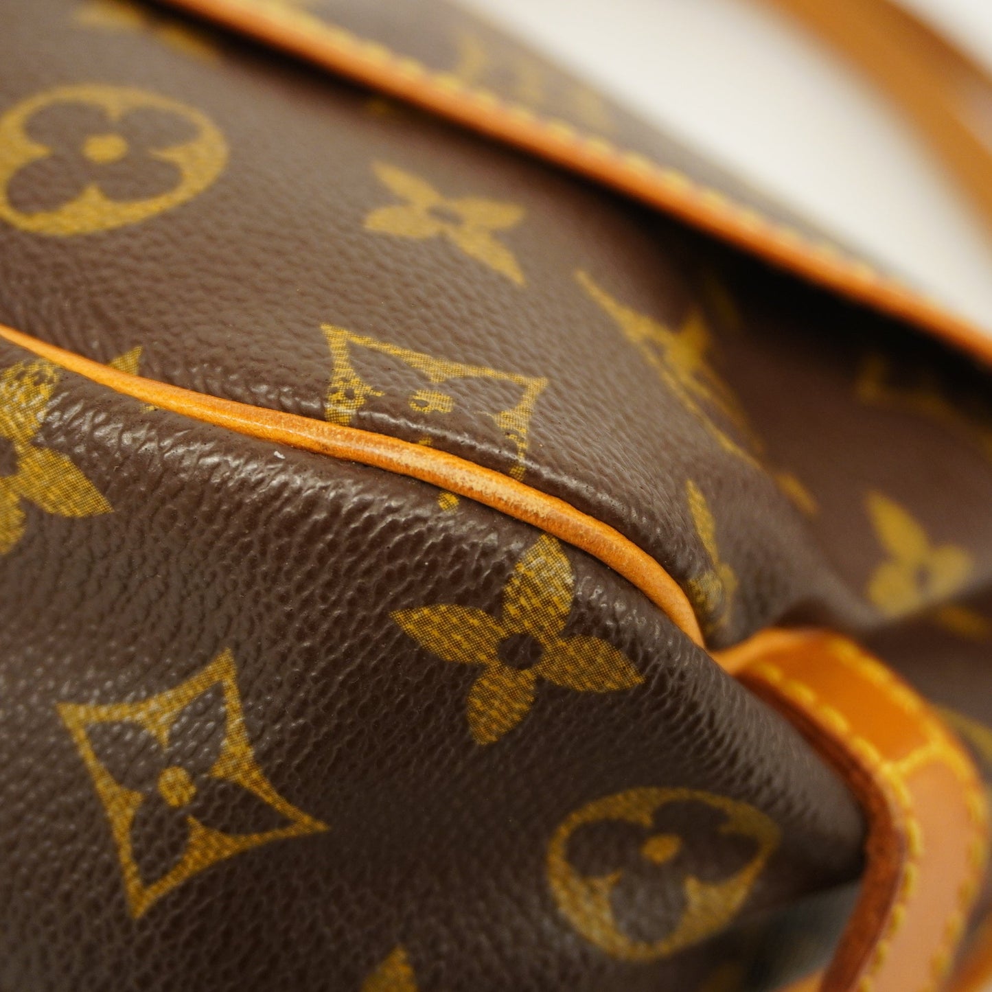 LOUIS VUITTON Auth  Monogram Saumur 30 M42256 Women's Shoulder Bag