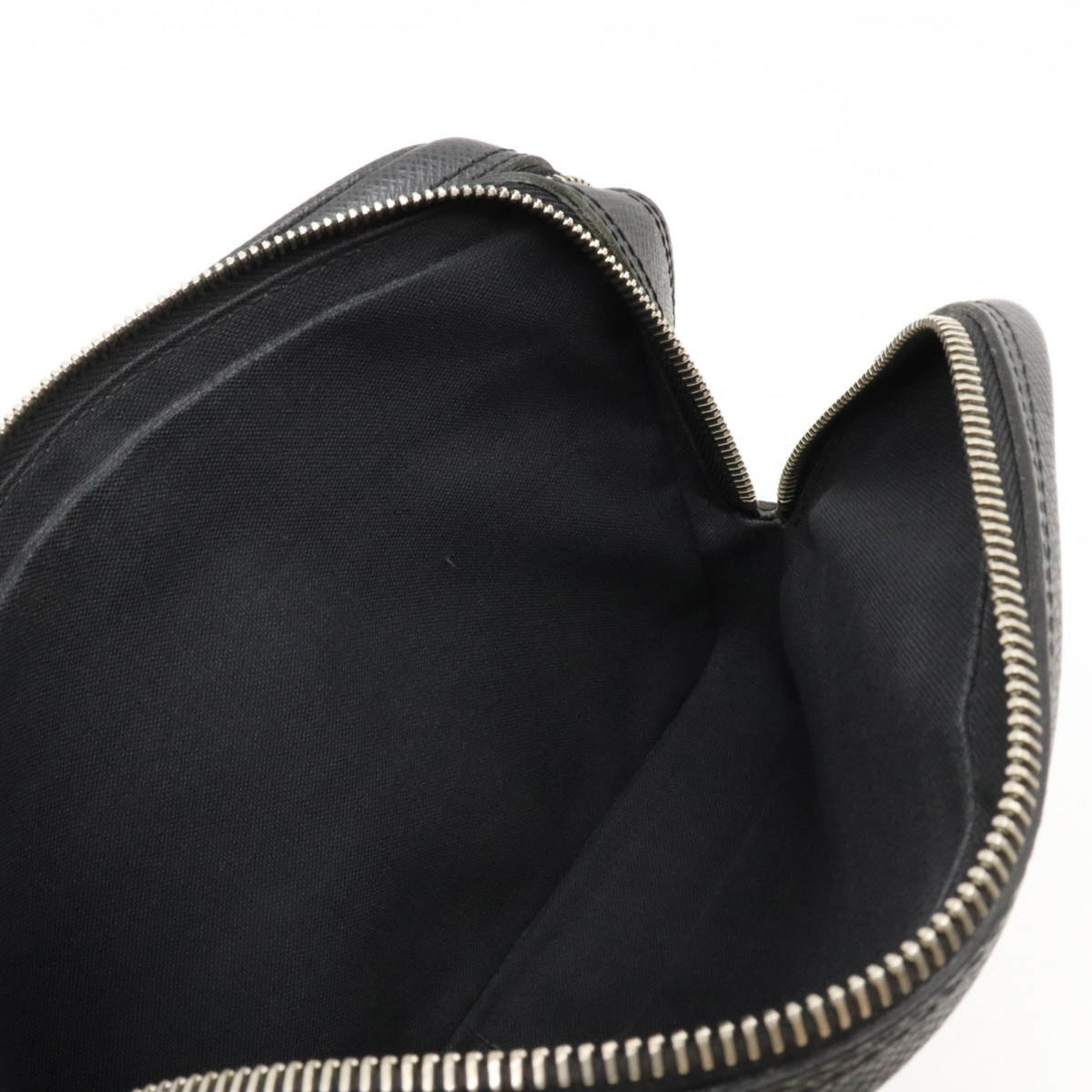LOUIS VUITTON Taiga Pavel Second Bag Clutch Leather Ardoise Black M31142