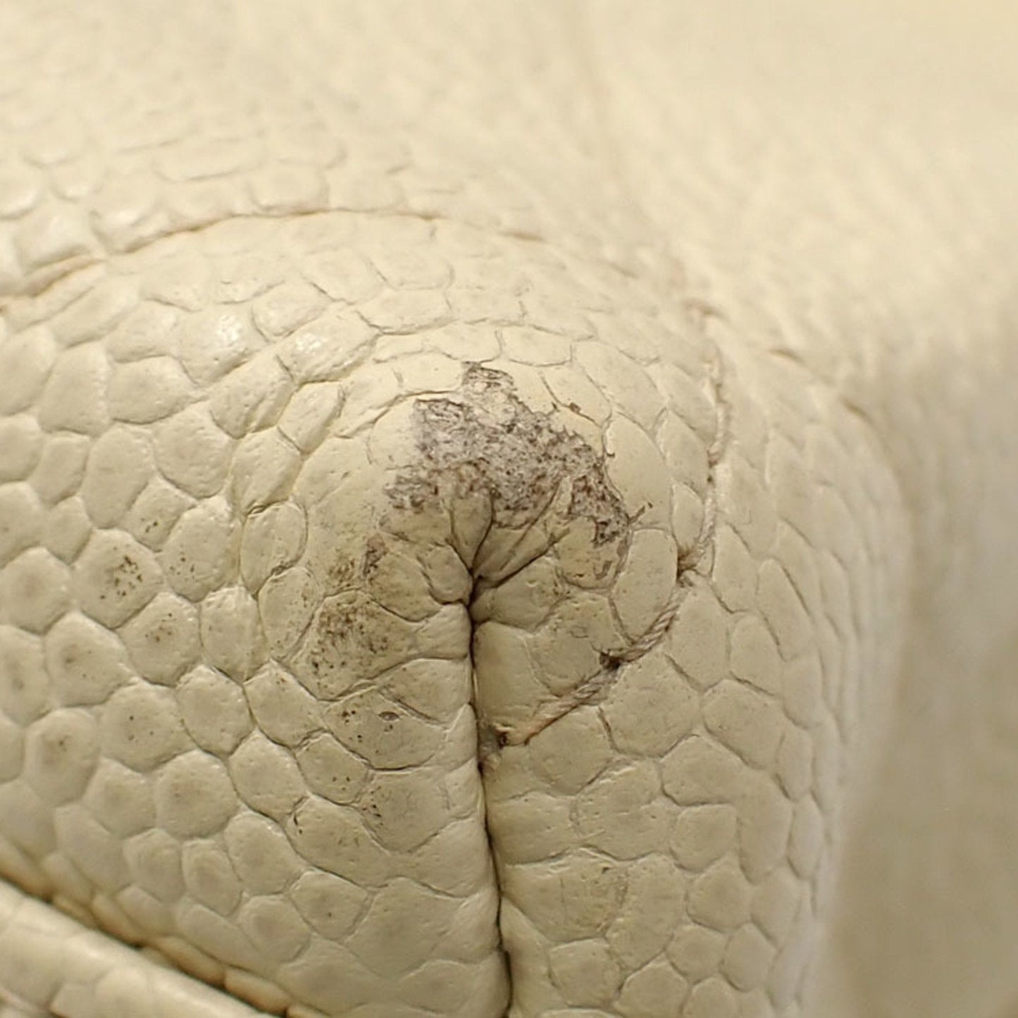 Chanel Tote Bag Matelasse Women's Ivory Caviar Skin Coco Mark Leather