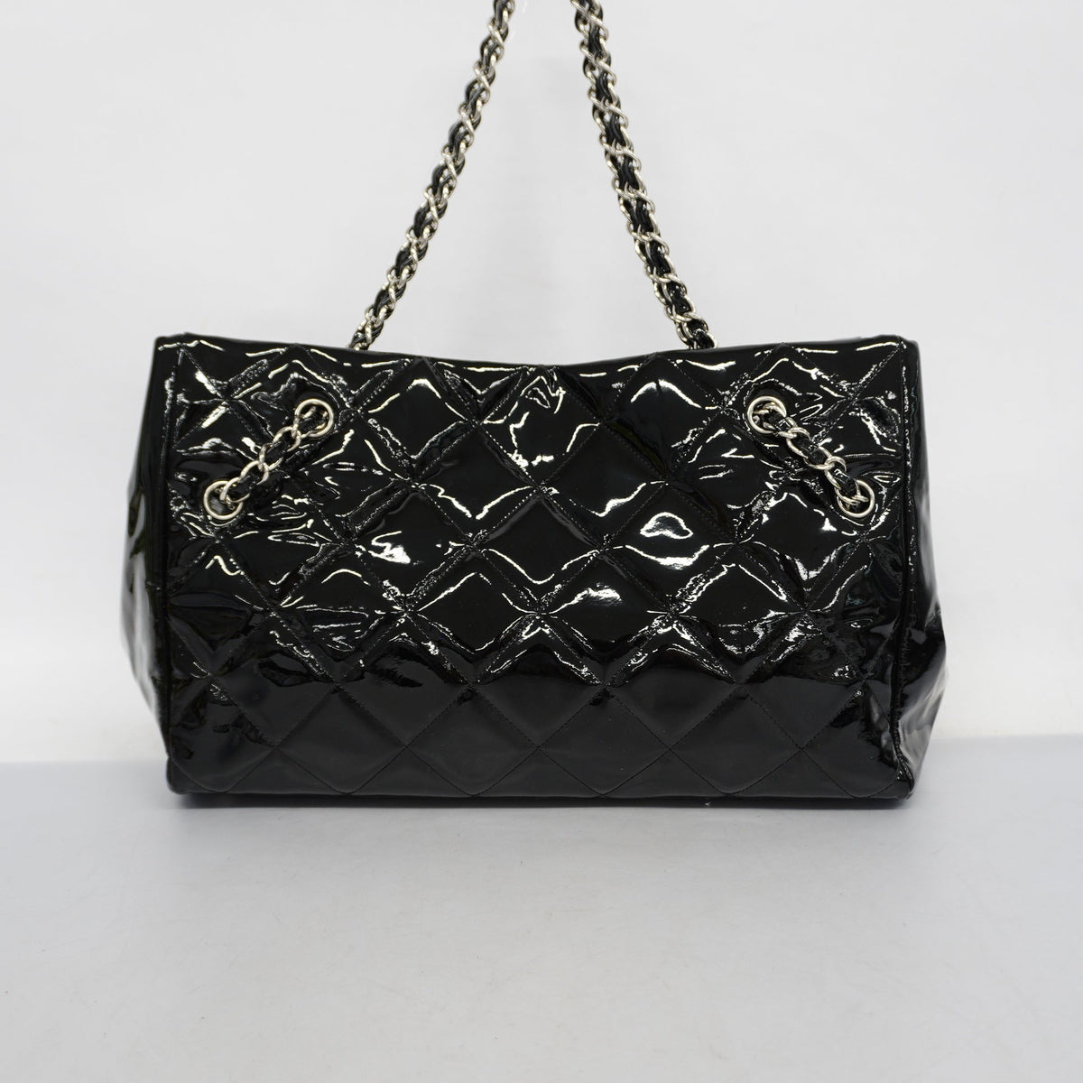 ChanelAuth  Matelasse Chain Shoulder Bag Women's Patent Leather Black