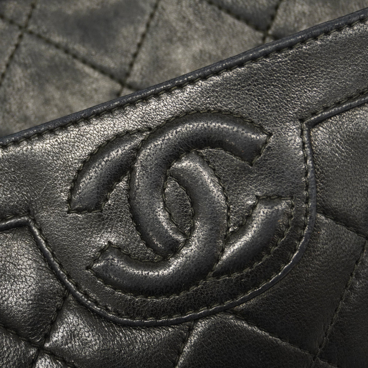 ChanelAuth  Matelasse Chain Shoulder With Fringes Leather Shoulder Bag Black
