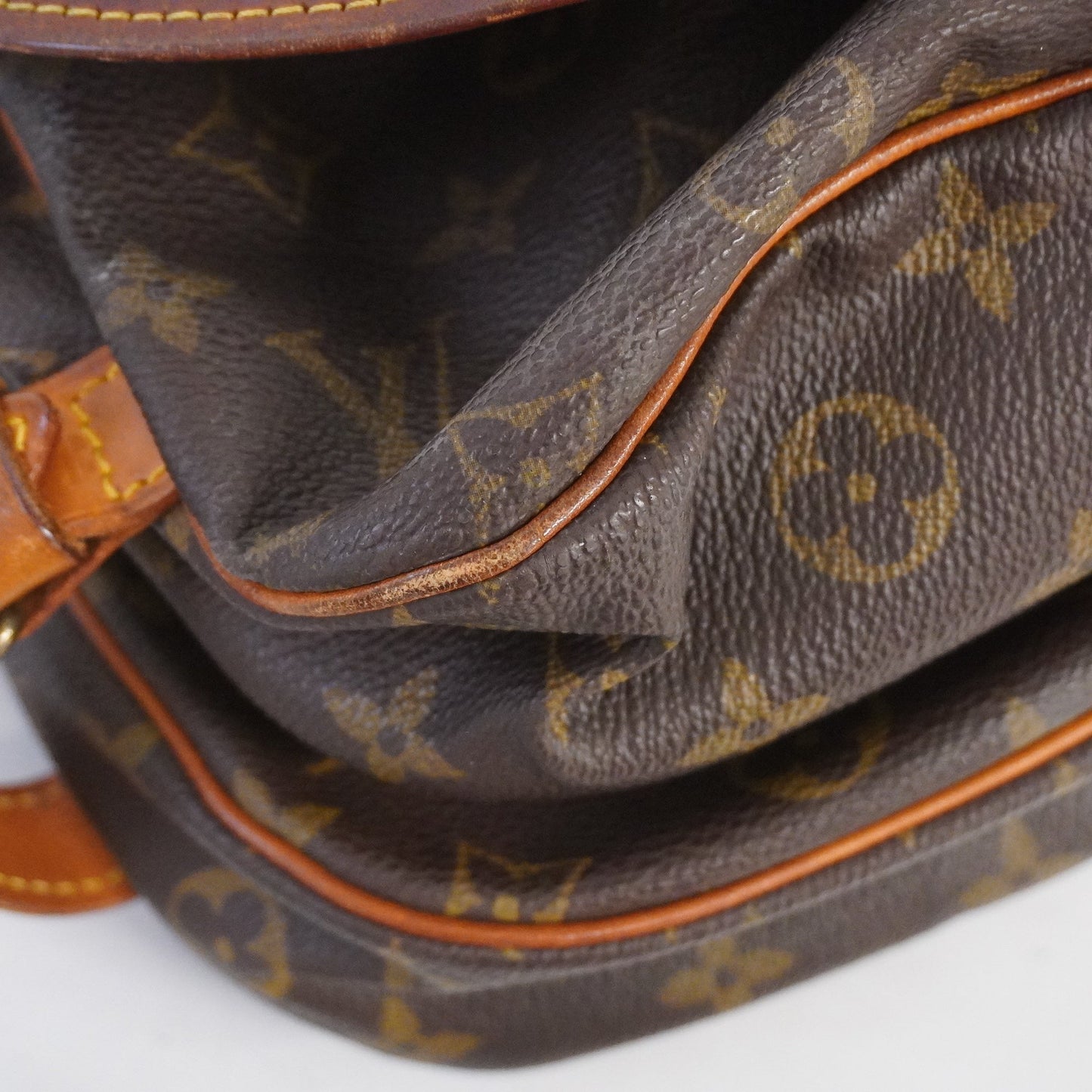 LOUIS VUITTONAuth  Monogram Saumur 30 M42256 Women's Shoulder Bag