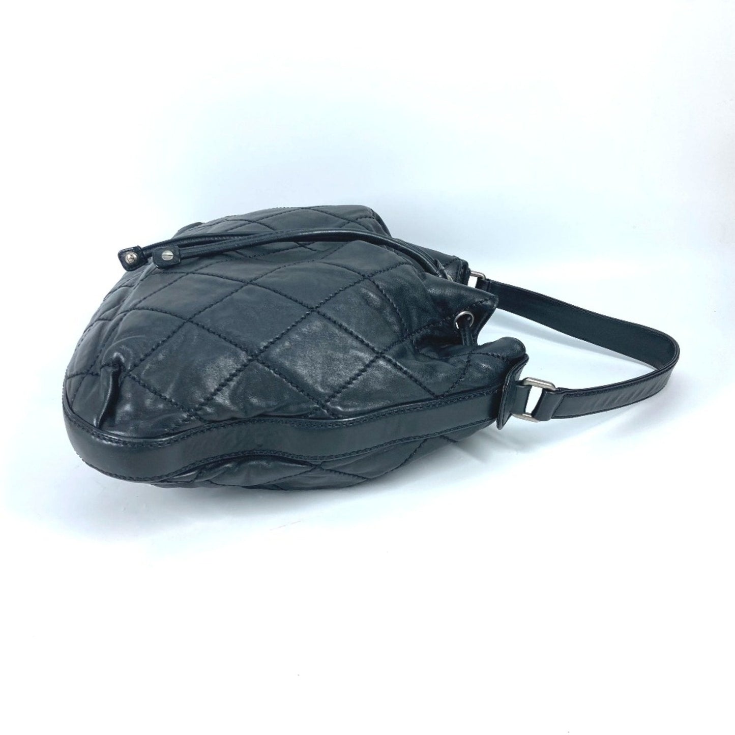 Chanel Drawstring shoulder Shoulder Bag Black