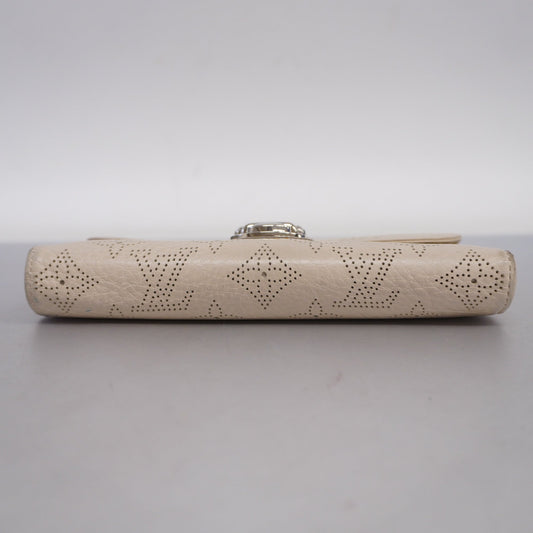 LOUIS VUITTONAuth  Mahina Portefeuilles Amelia M58156 Women's Long Wallet Blanc