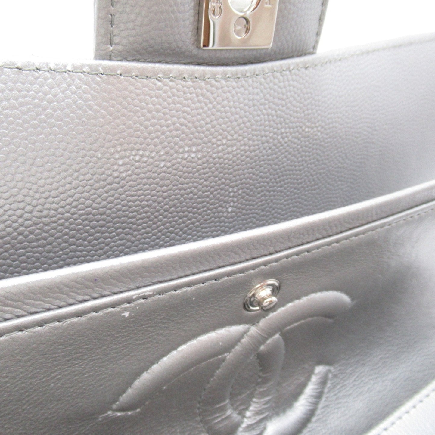 CHANEL V-stitched ChainShoulder Silver Caviar Skin (Grained Calf)