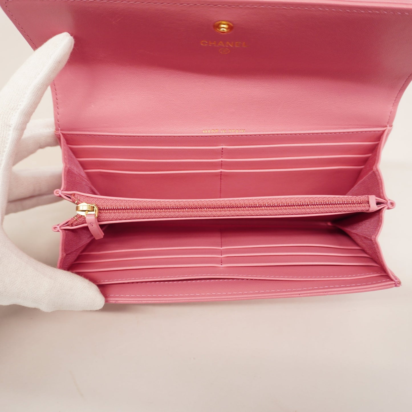ChanelAuth  19 Gold Hardware Women's Lambskin Long Wallet [bi-fold] Pink