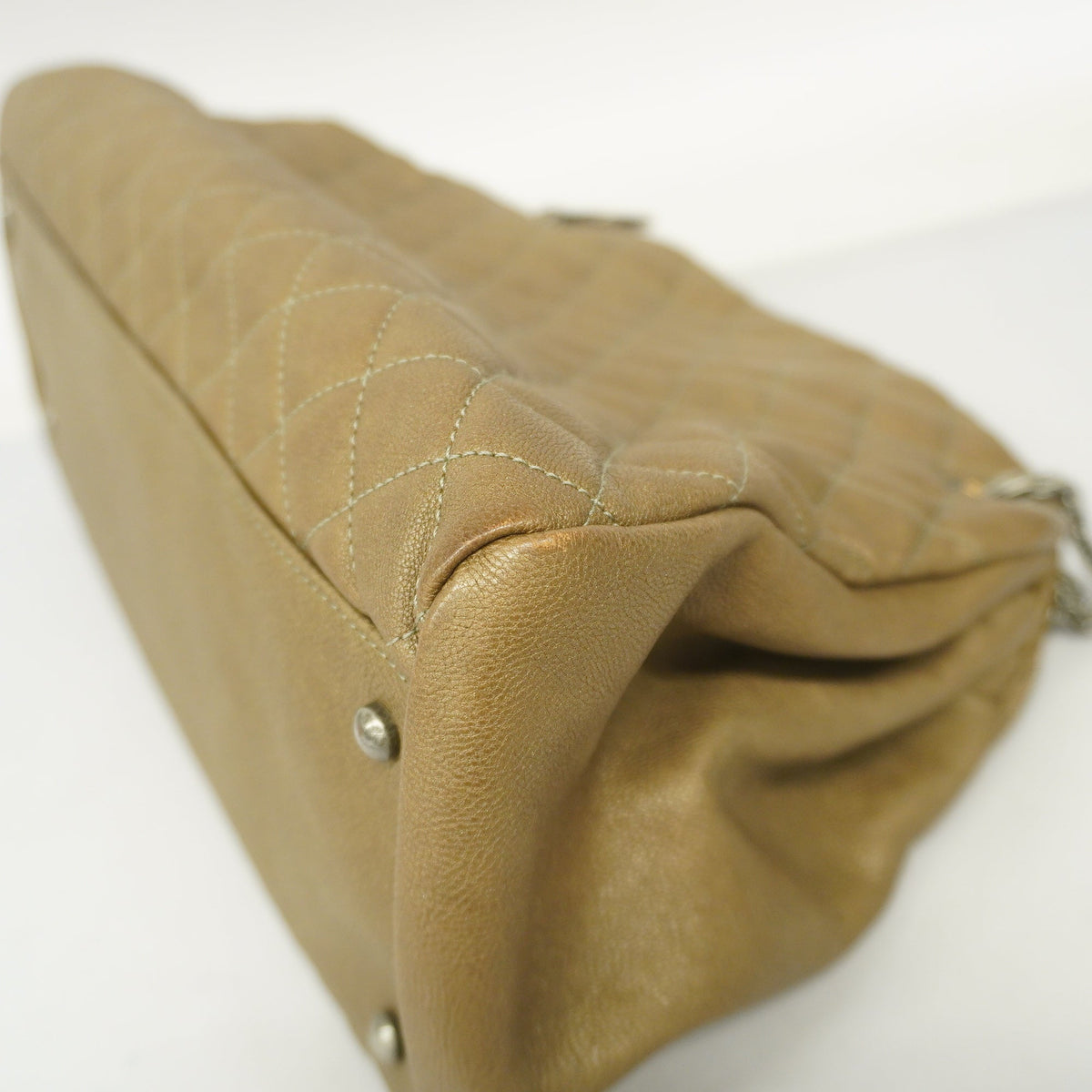 ChanelAuth  Matelasse Chain Shoulder Women's Leather Shoulder Bag Khaki