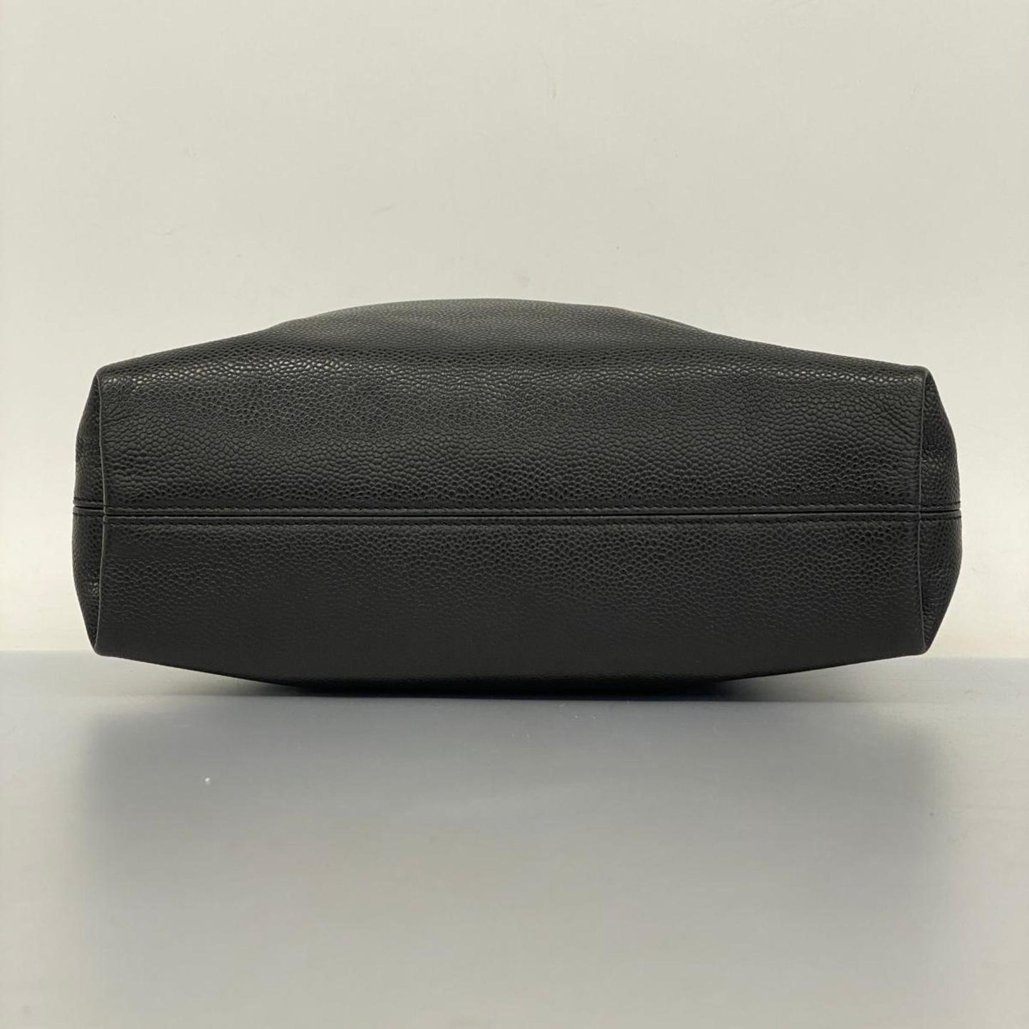 Chanel Shoulder Bag Caviar Skin Black Women's