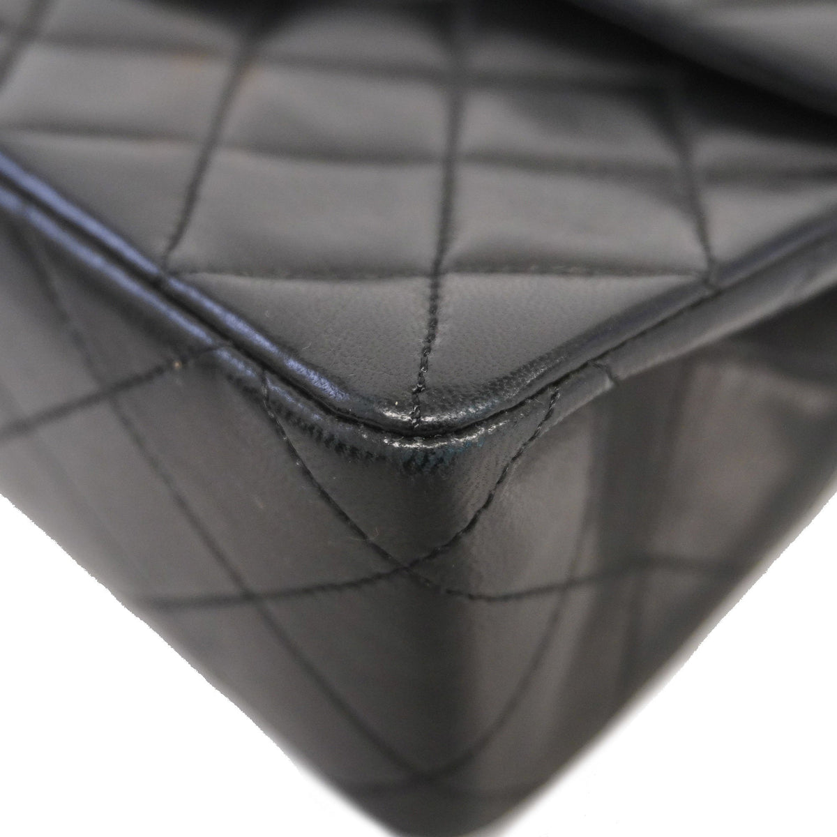 ChanelAuth  Matelasse Chain Shoulder Lambskin Women's Leather Shoulder Bag Black