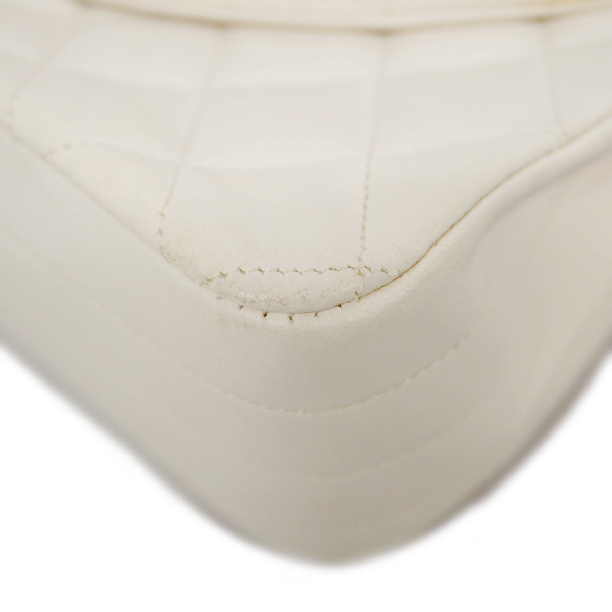 ChanelAuth  Matelasse Chain Shoulder Women's Leather Shoulder Bag White
