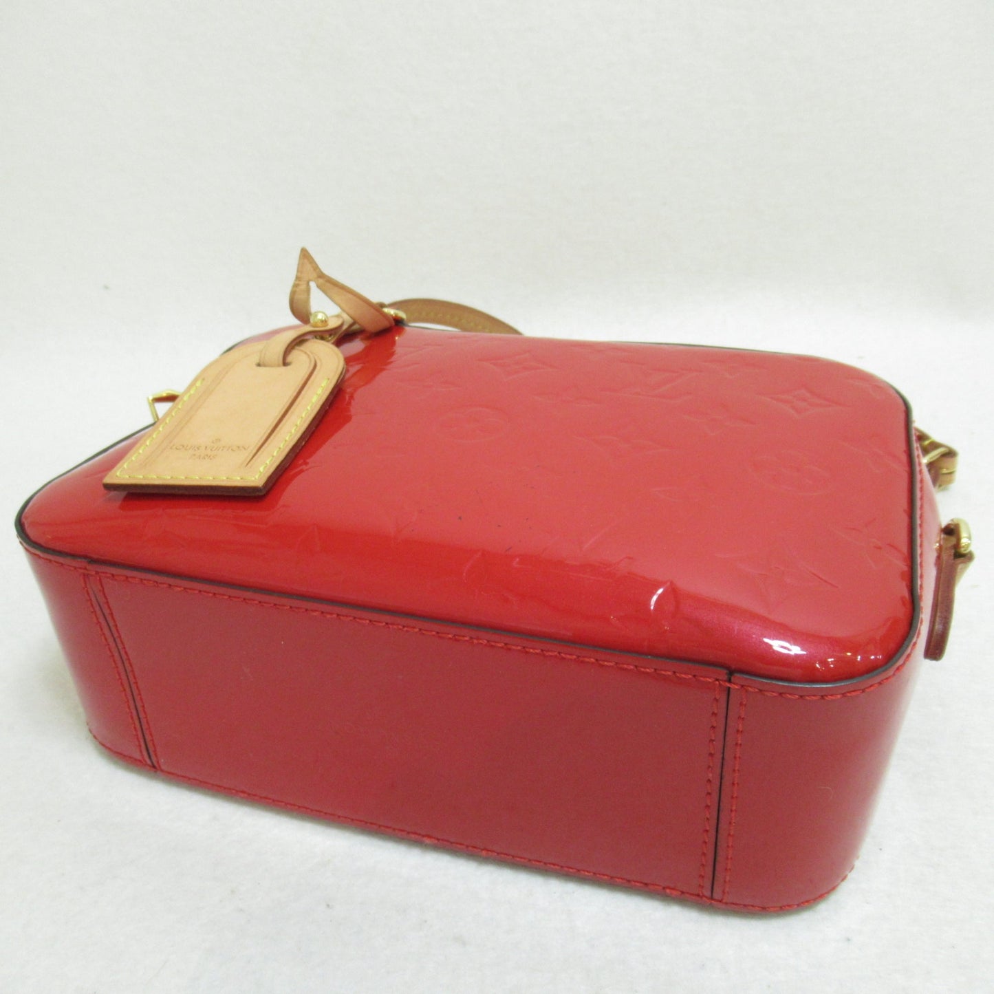 LOUIS VUITTON Santa Monica Shoulder Bag Red Cerise Vernis enamel M90368