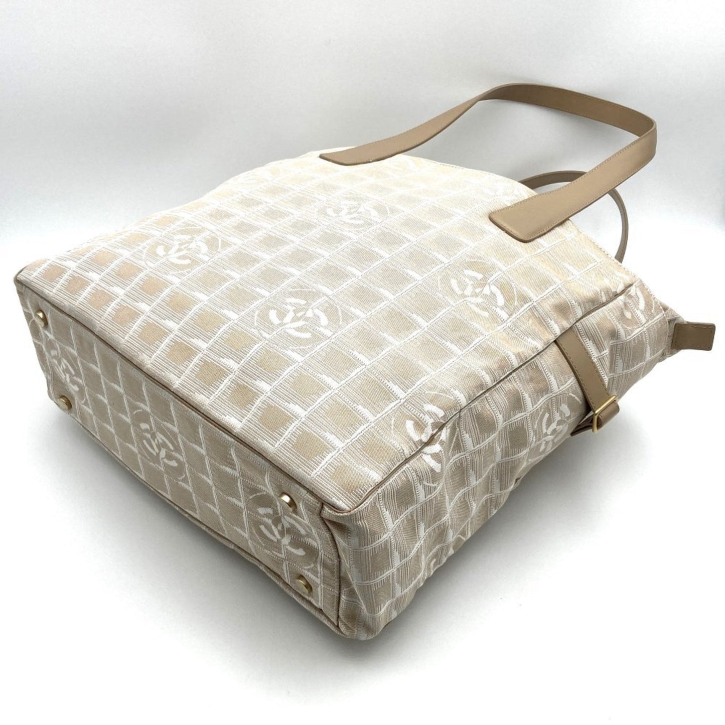 CHANEL New Travel Tote Bag Handbag Beige Nylon Women's /Seal Included