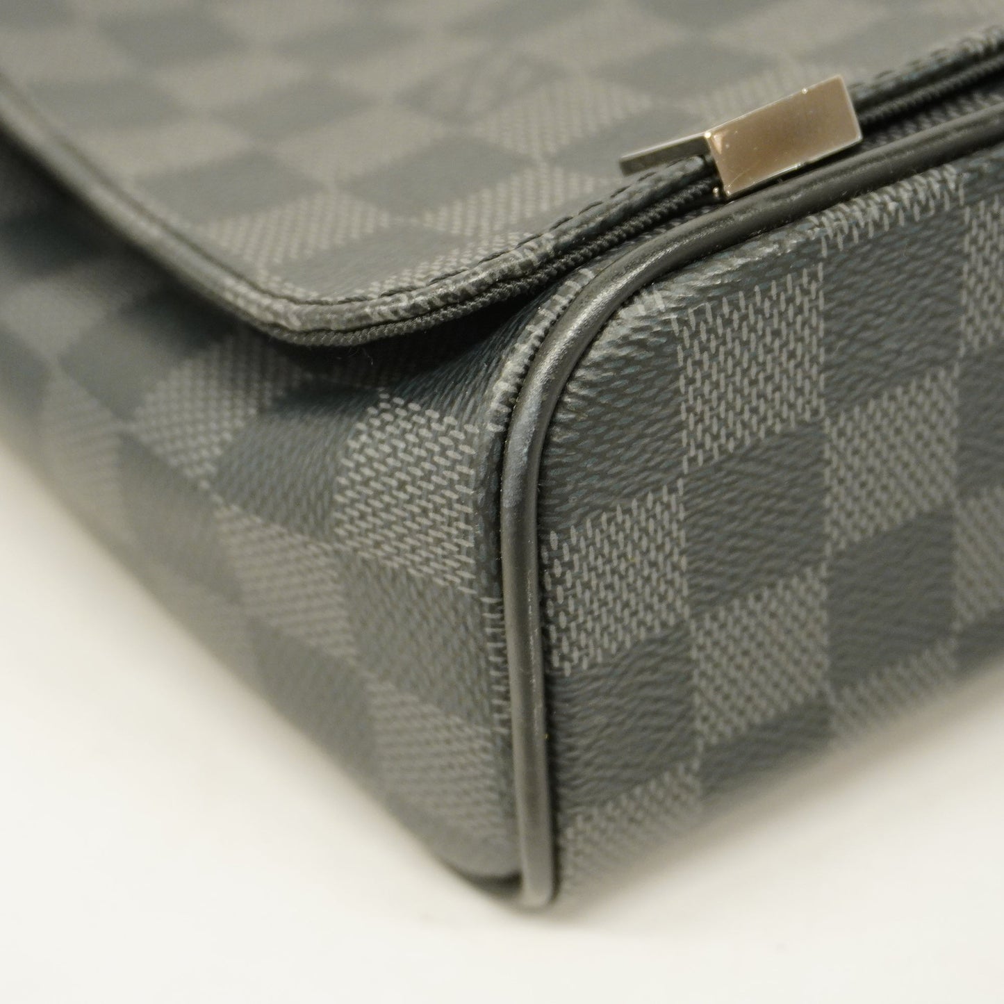 LOUIS VUITTONAuth  Damier Graphite District PM N41028 Shoulder Bag