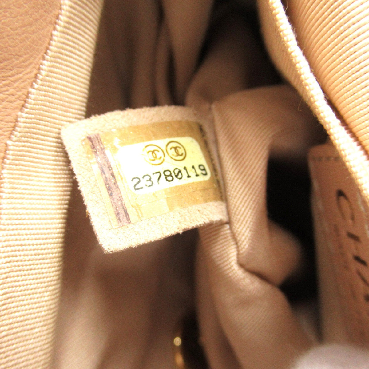 CHANEL V-stitch Rucksack Beige leather