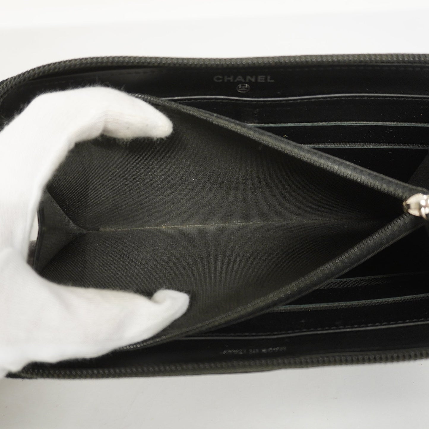 ChanelAuth  Long Wallet [bi-fold] Gold Hardware Women's Caviar Leather Long Wall