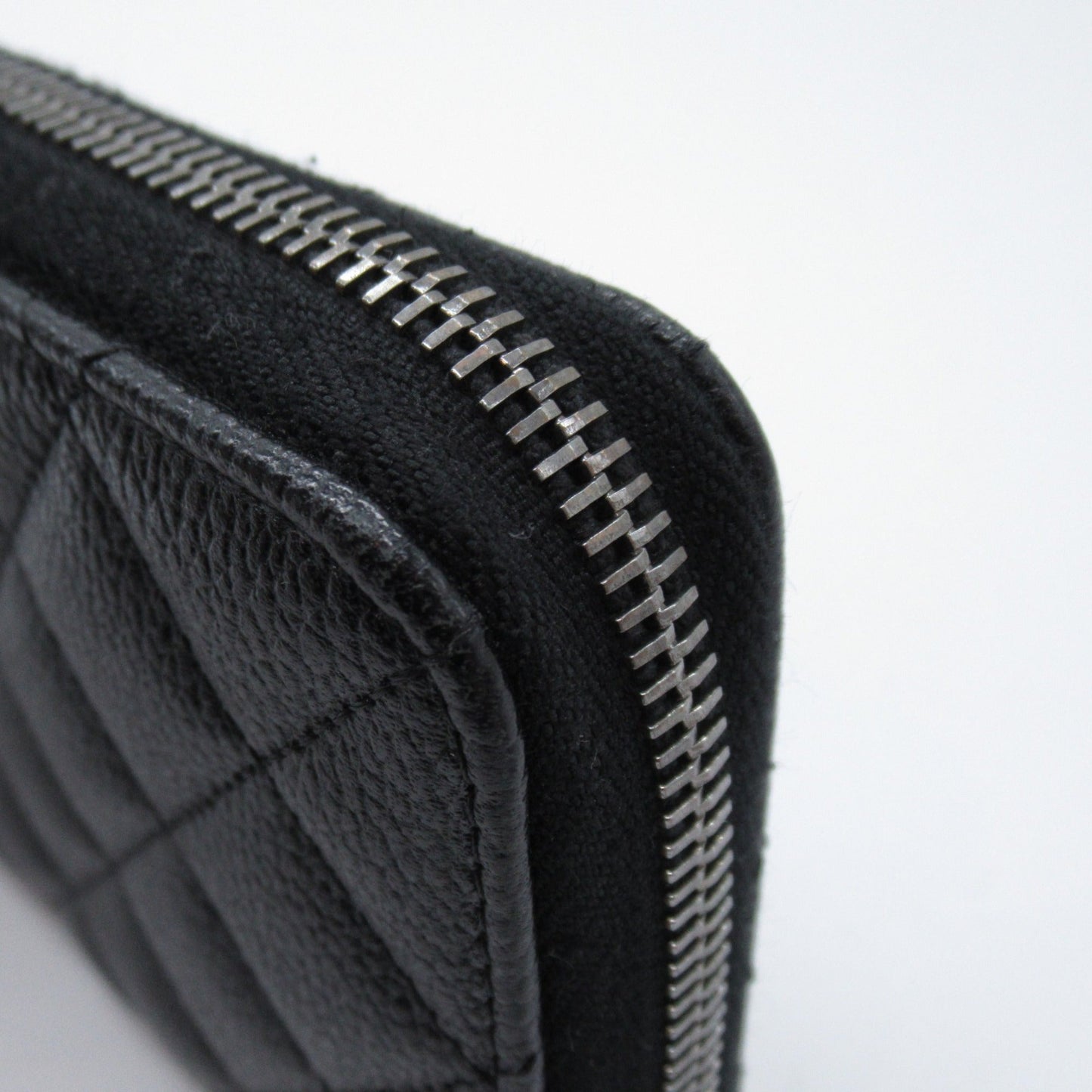 CHANEL Round long wallet Black Caviar Skin (Grained Calf)