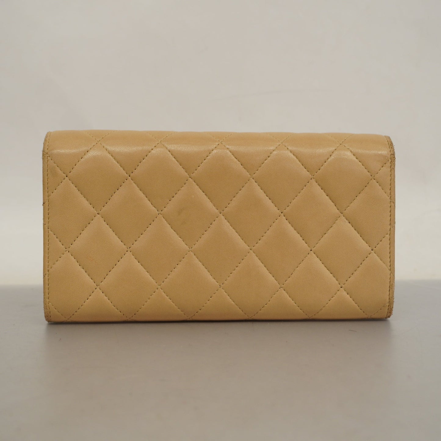 ChanelAuth  Matelasse Silver Metal Fittings Women's Lambskin Wallet Beige