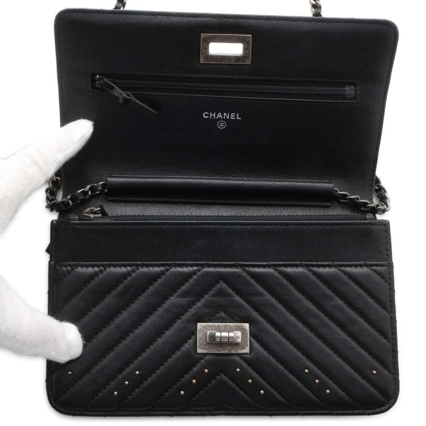 Chanel Chain Wallet 2.55 Chevron Studs V Stitch Lambskin CHANEL Black