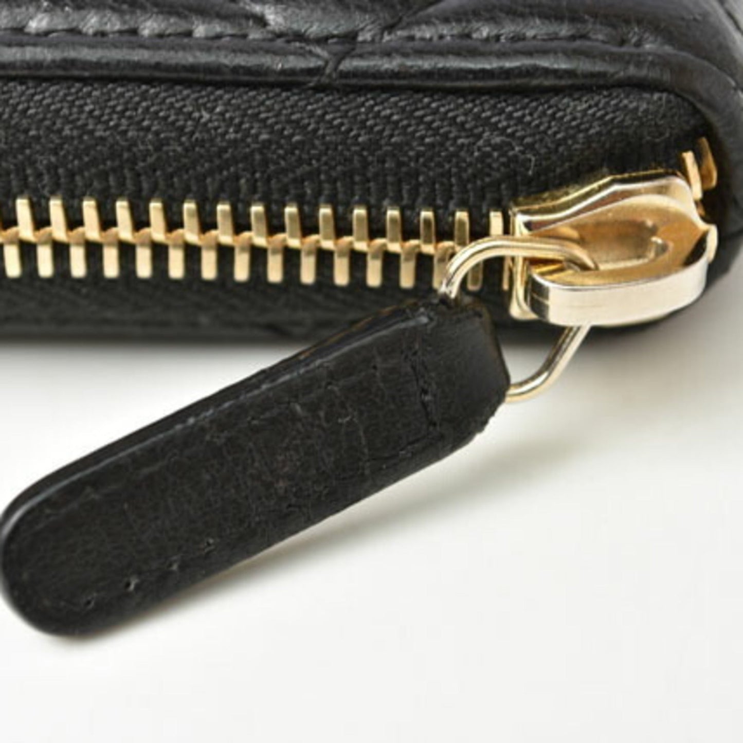 Chanel Wallet A50097  Long Round Zipper Timeless Classic Matelasse Lambskin Black Bordeaux
