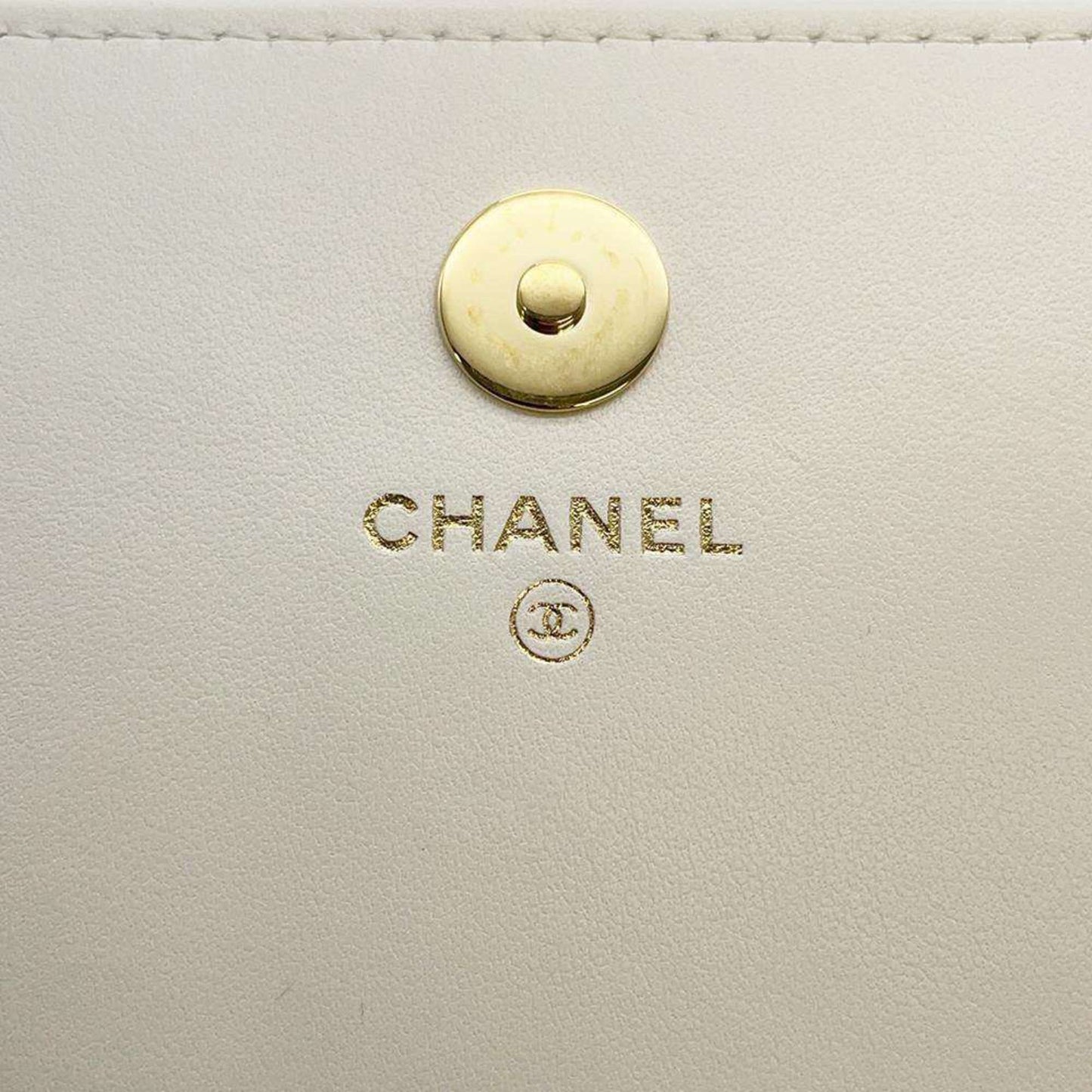 Chanel Chain Wallet Matelasse Coco Mark Caviar Skin CHANEL Pochette White Pouch Women's WALLET