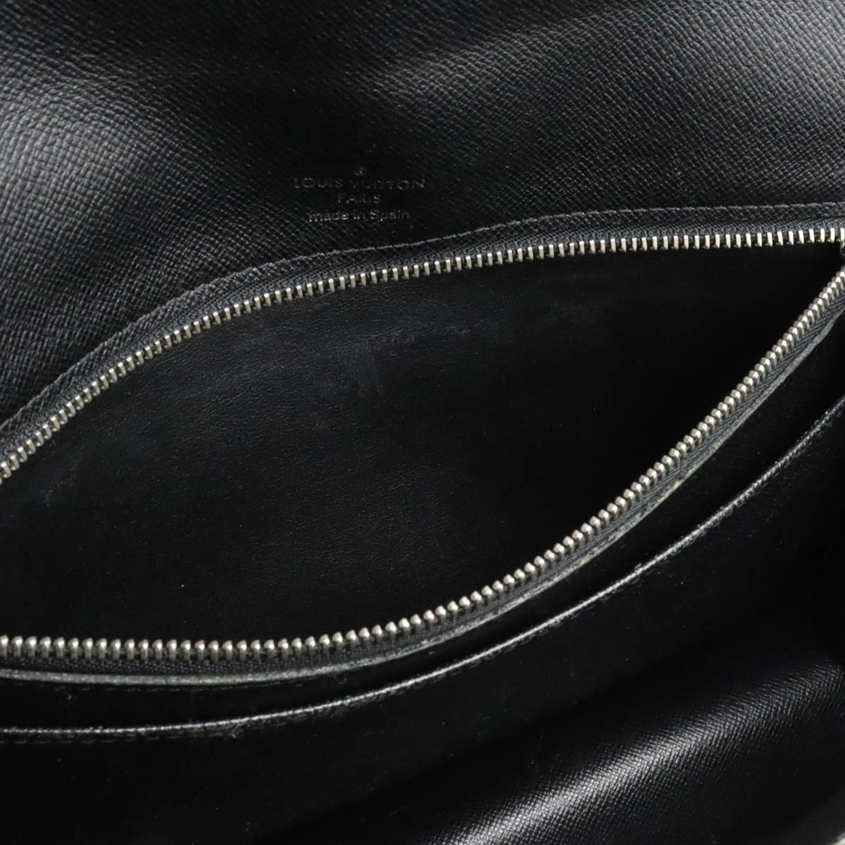 LOUIS VUITTON Taiga Selenga Second Bag Clutch Leather Ardoise Black M30782