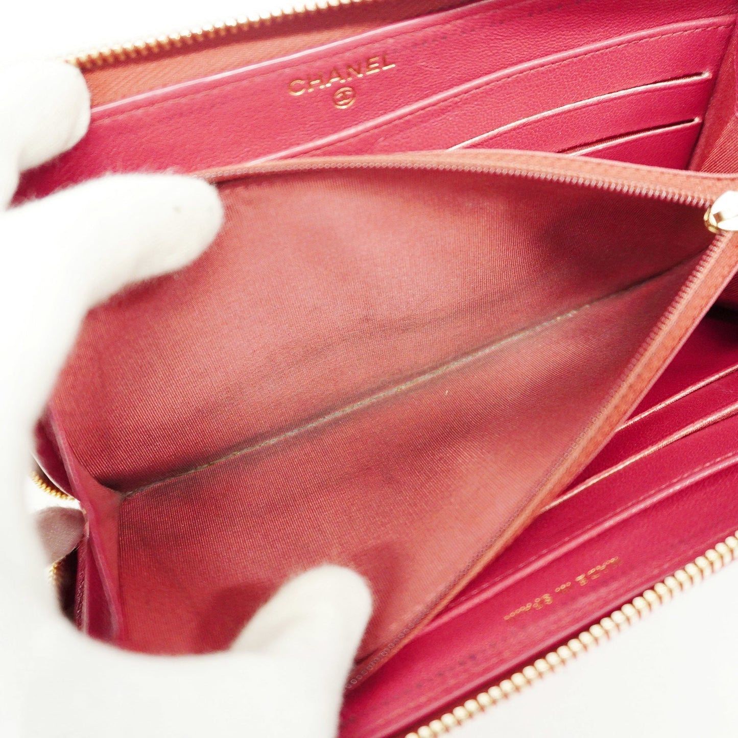 ChanelAuth  V-stitch Gold Hardware Women's Lambskin Long Wallet [bi-fold] Pink