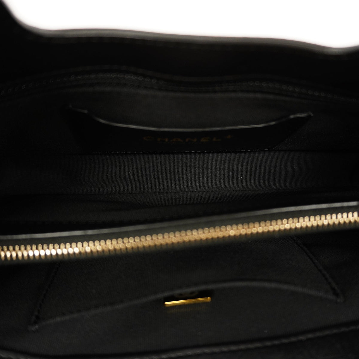 ChanelAuth  Matelasse Chain Shoulder Lambskin Women's Leather Shoulder Bag Black