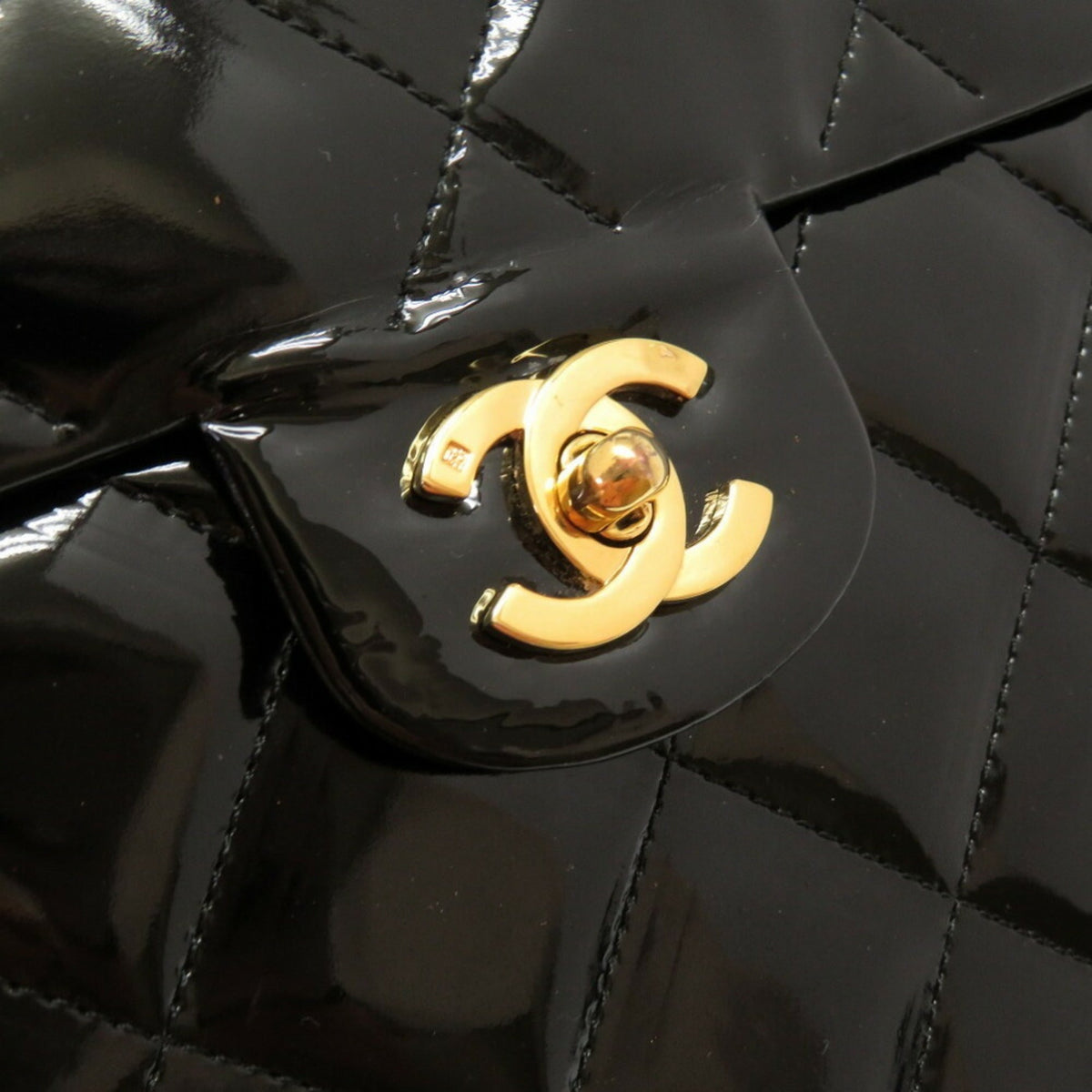 Chanel Matrasse Enamel Black 2nd Gold Metal Fittings Vintage Coco Mark Turn Lock Vanity Bag 0032 CHANEL