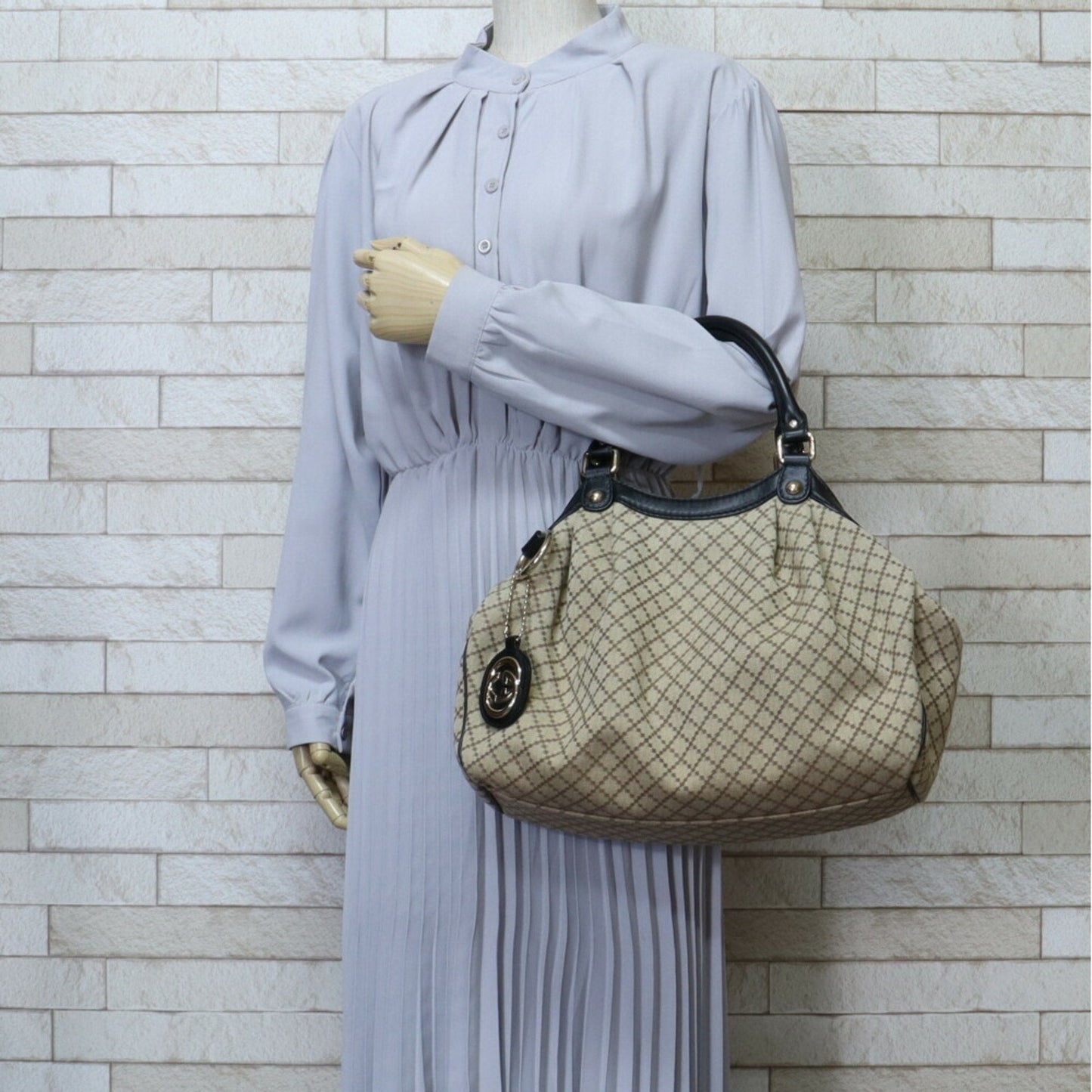 Gucci Beige Black Canvas Leather Handbag