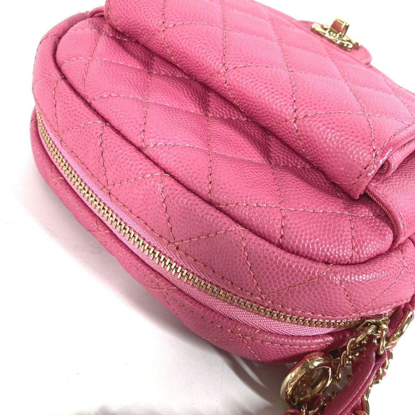 Chanel Matelasse Quilted Chain Bag Crossbody Pochette Shoulder Bag pink Gold