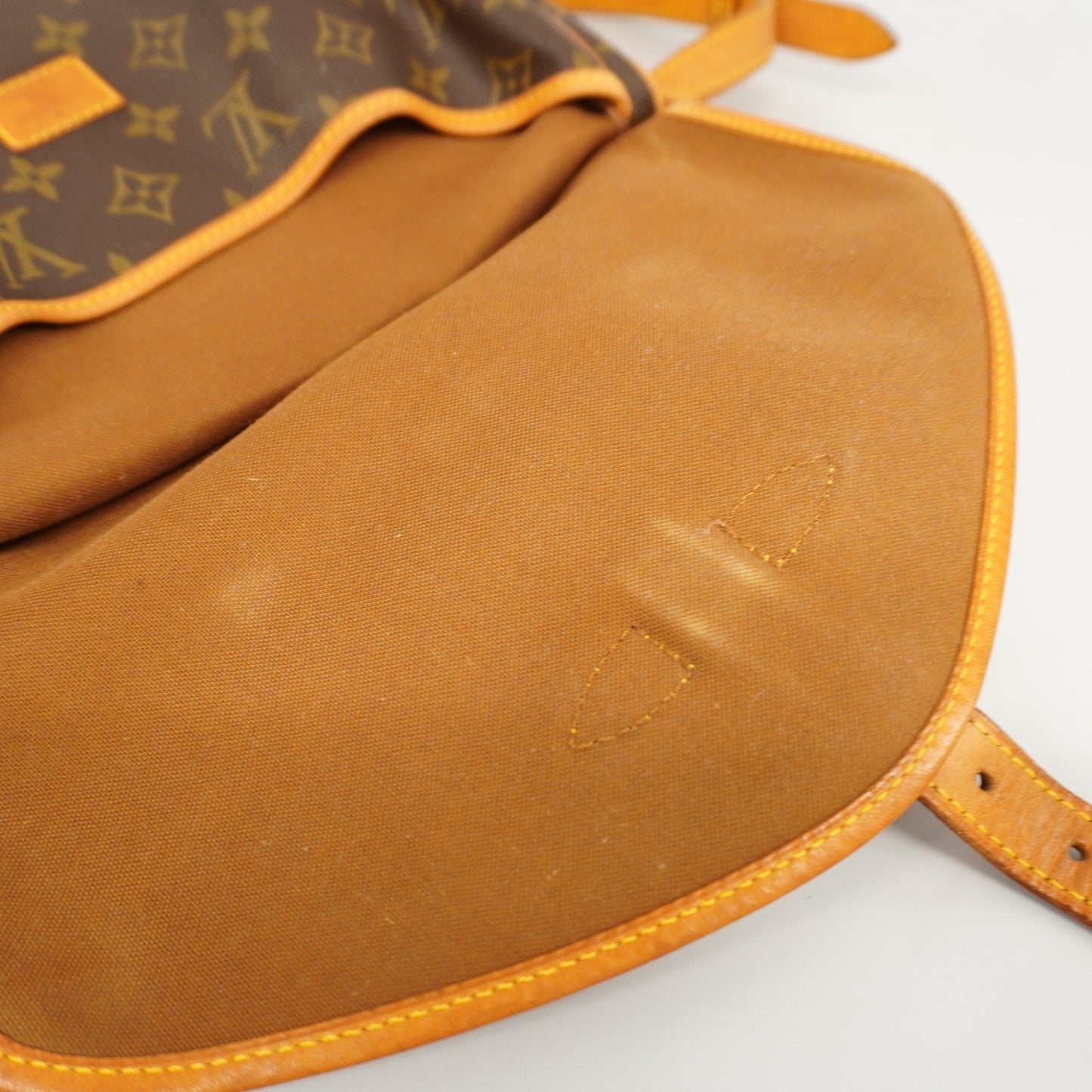 LOUIS VUITTONAuth  Monogram Saumur 30 M42256 Women's Shoulder Bag