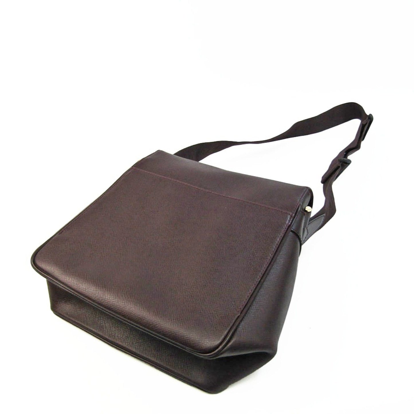LOUIS VUITTON Taiga Yalanga M30826 Men's Shoulder Bag Acajou