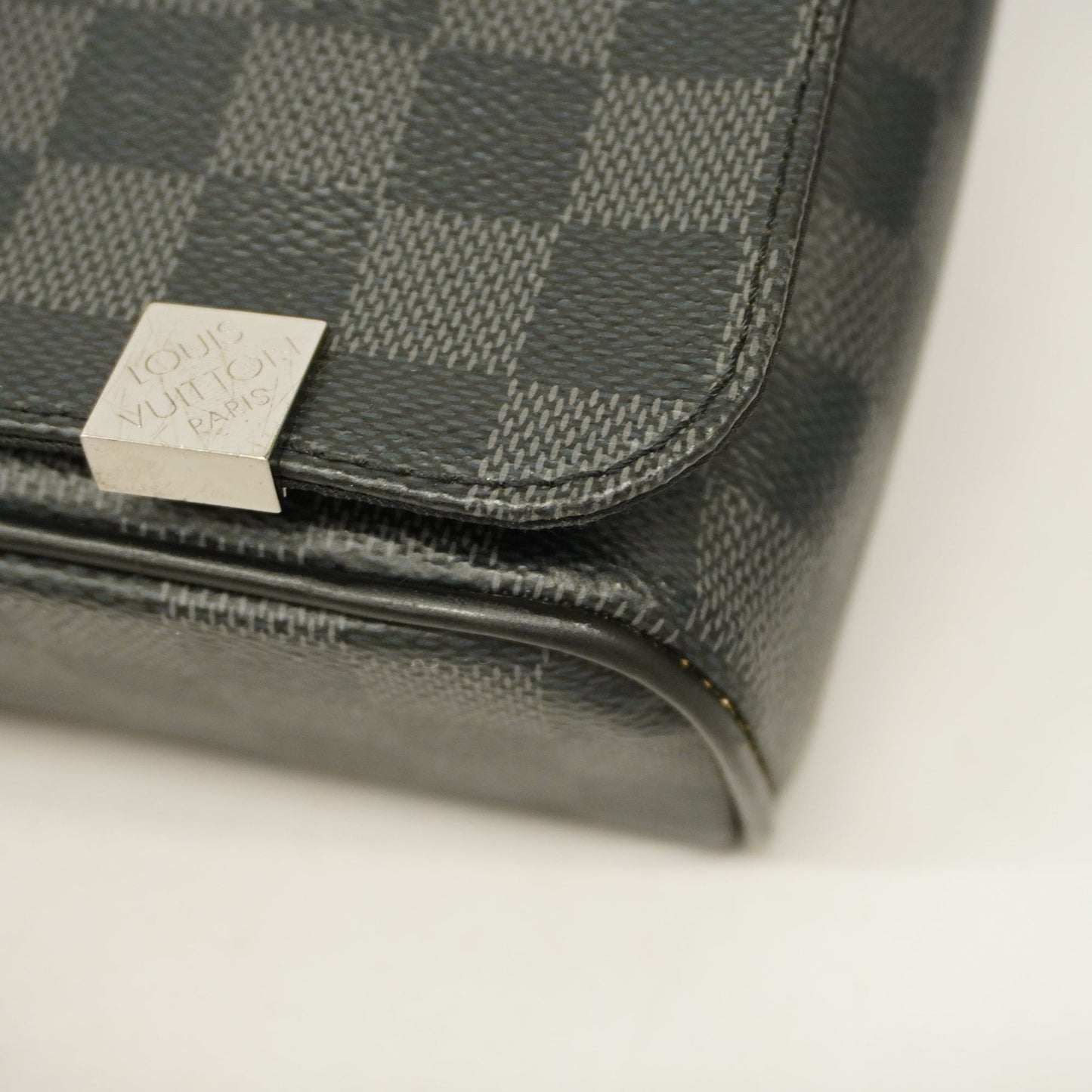 LOUIS VUITTONAuth  Damier Graphite District PM N41028 Shoulder Bag